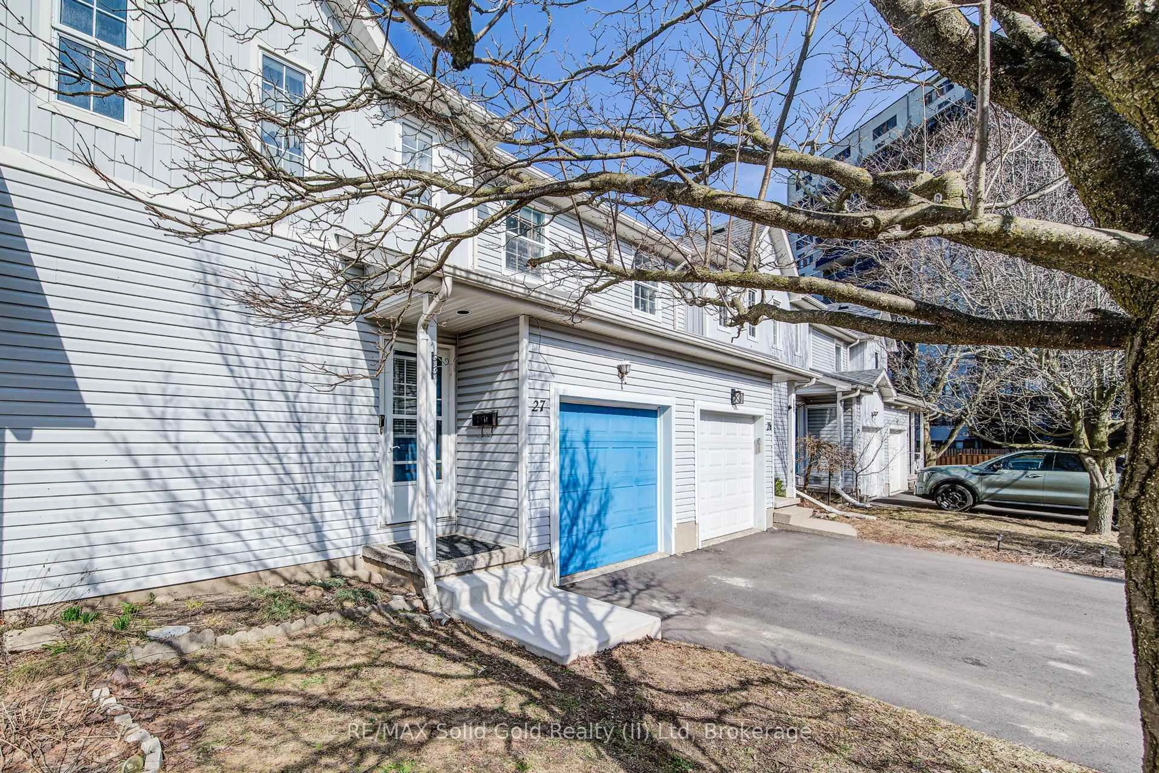 Unknown for 90 Mooregate Cres, Kitchener Ontario N2M 5P7