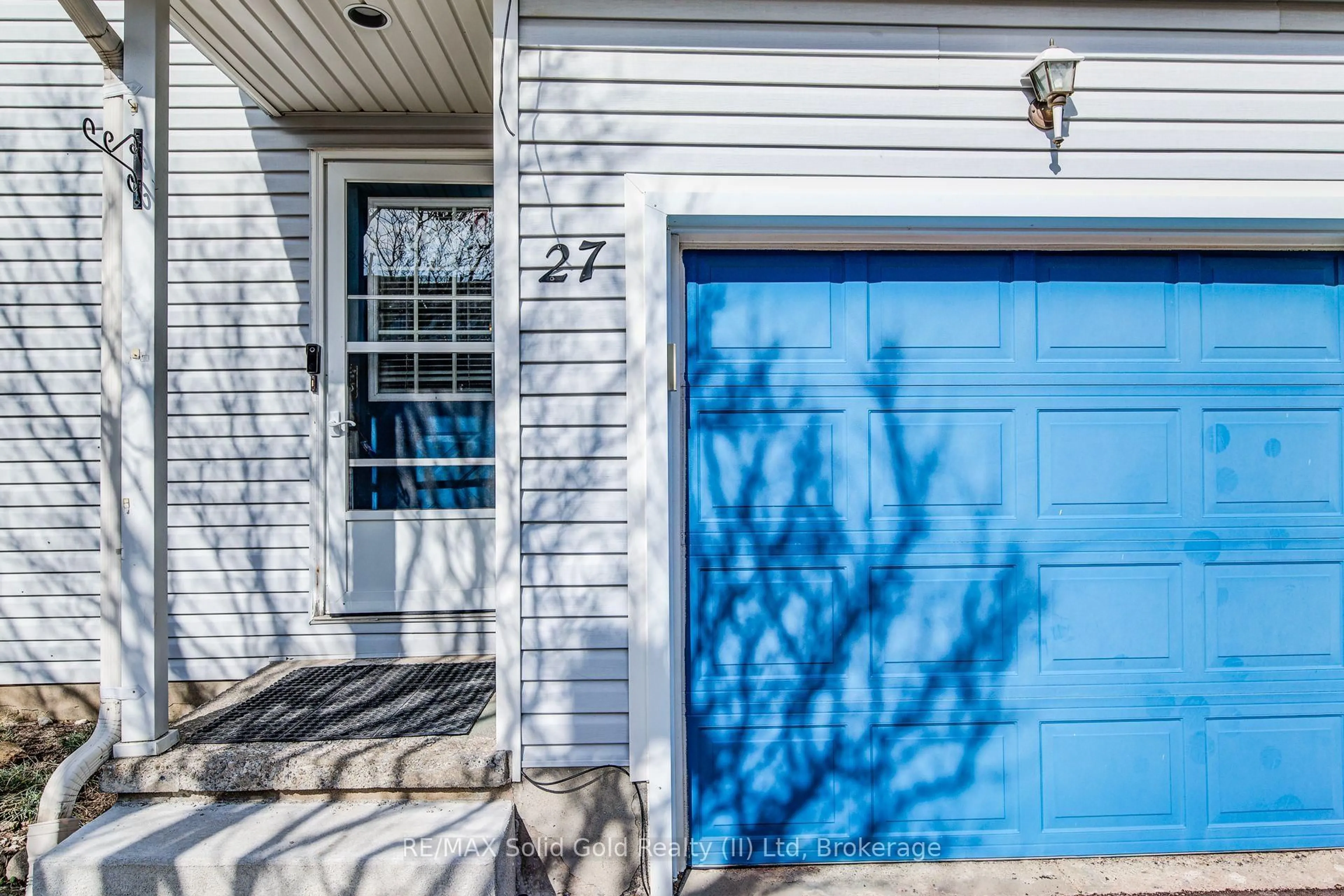 Home with vinyl exterior material, street for 90 Mooregate Cres, Kitchener Ontario N2M 5P7