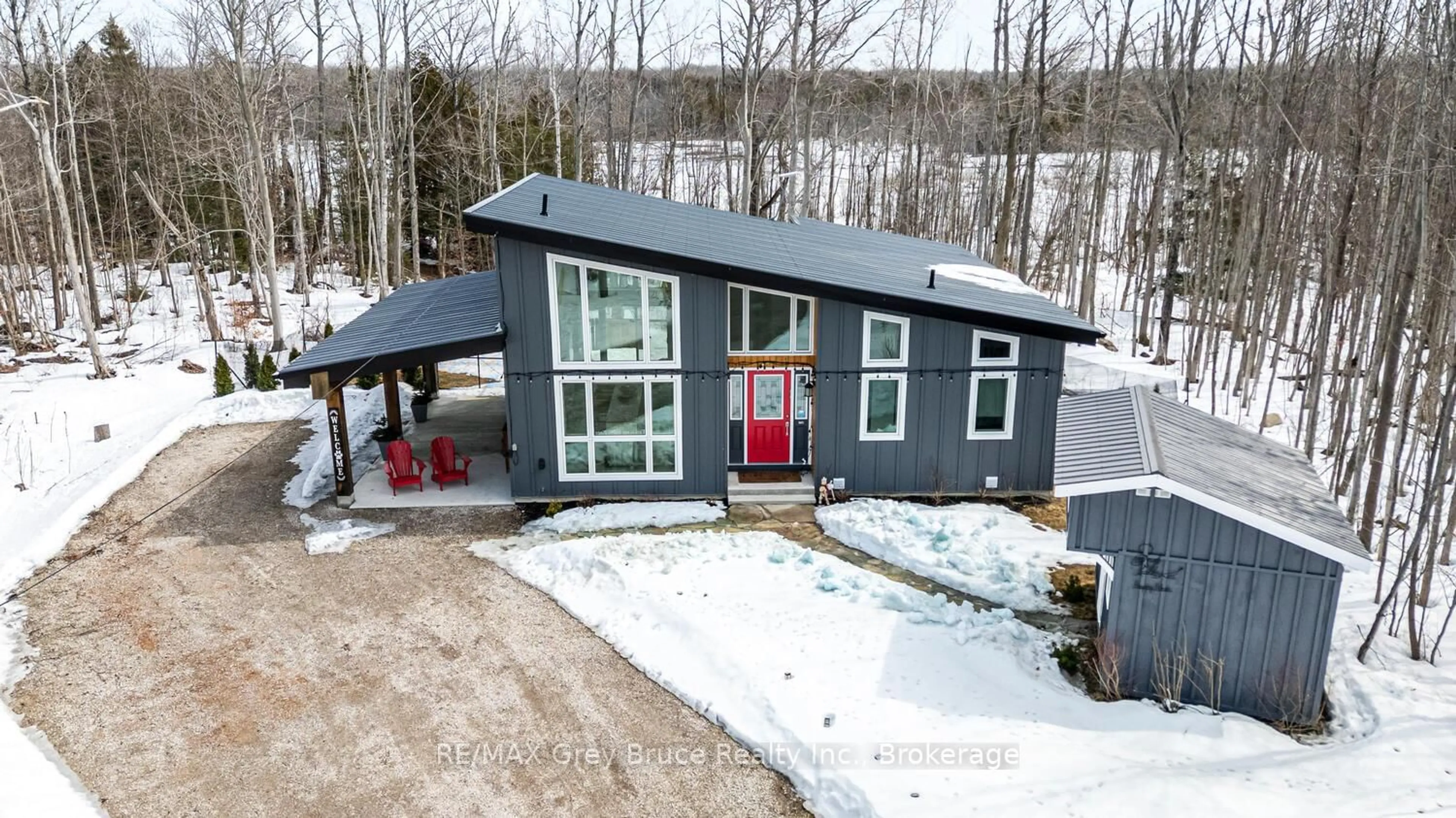Home with vinyl exterior material, building for 78 Maple Dr, Northern Bruce Peninsula Ontario N0H 1Z0