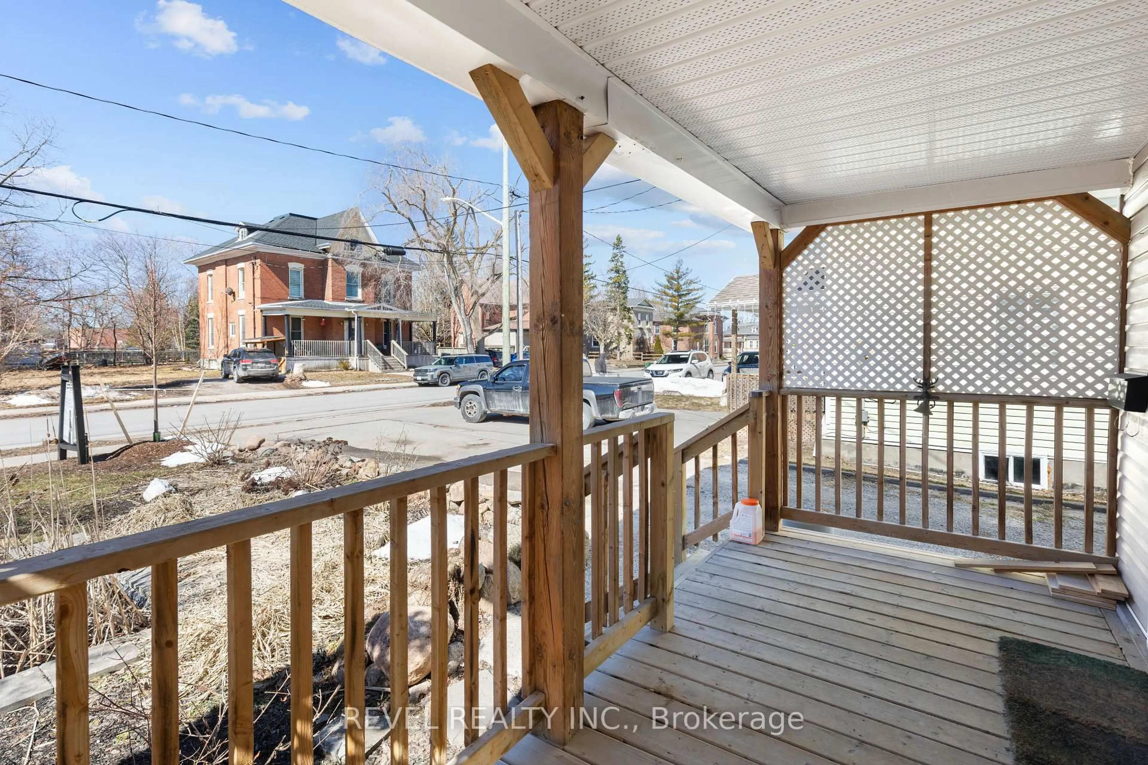 Patio, street for 78 William St, Kawartha Lakes Ontario K9V 3A8
