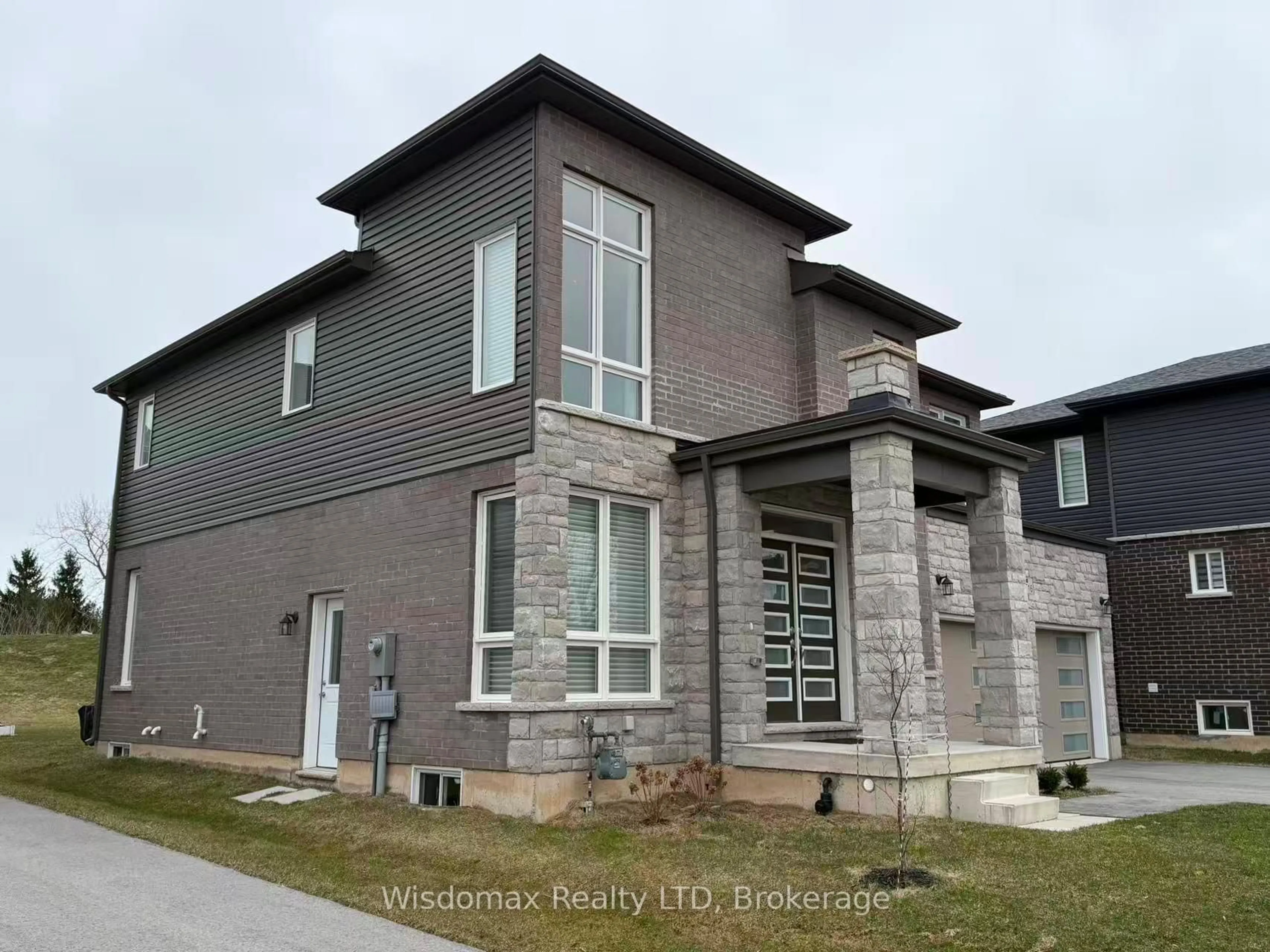 Home with brick exterior material, street for 7716 SECRETARIAT Crt, Niagara Falls Ontario L2H 3V3