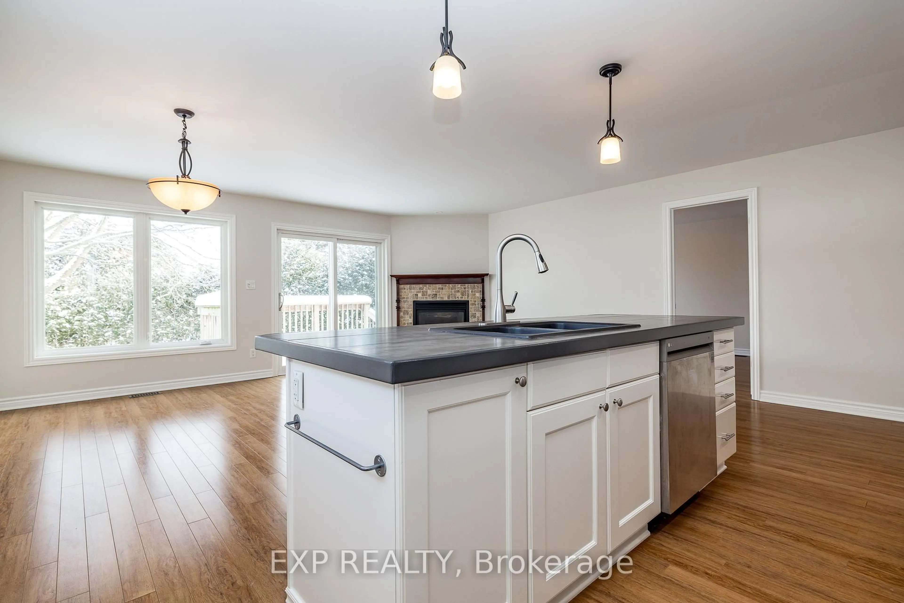 Open concept kitchen, unknown for 193 Napoleon St, Carleton Place Ontario K7C 2W8