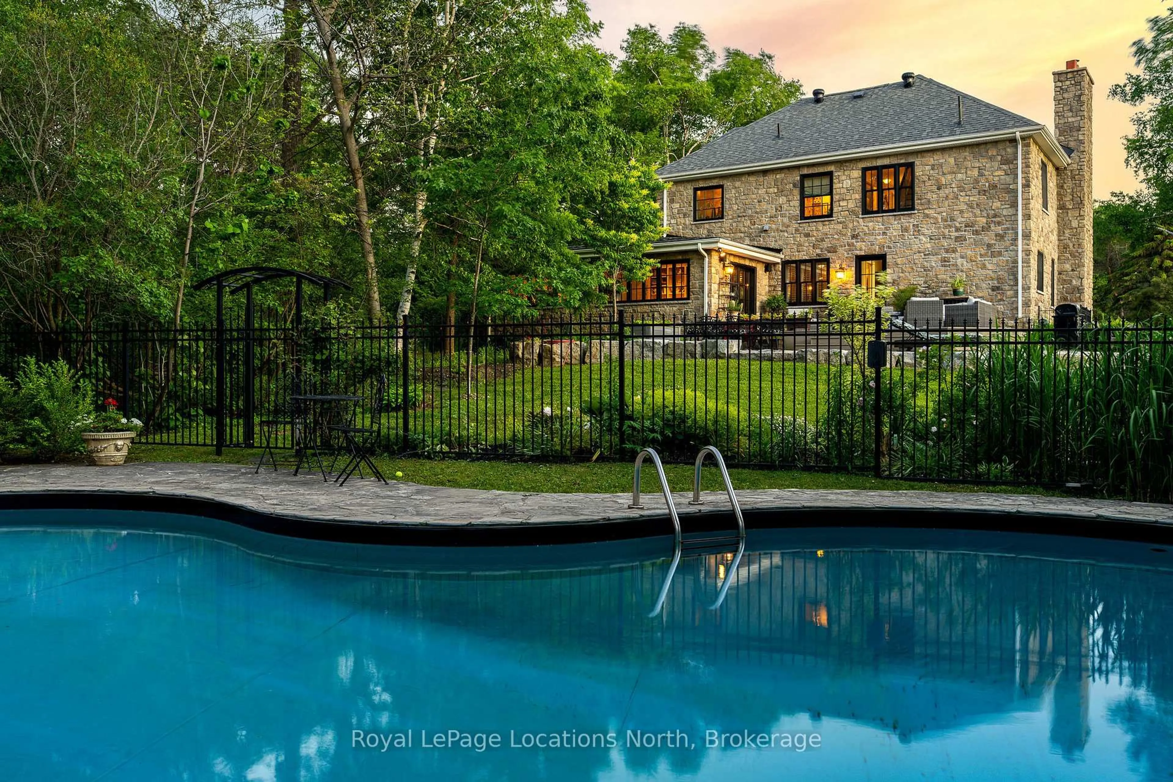 Pool for 208703 Highway 26 Highway, Blue Mountains Ontario N0H 1J0