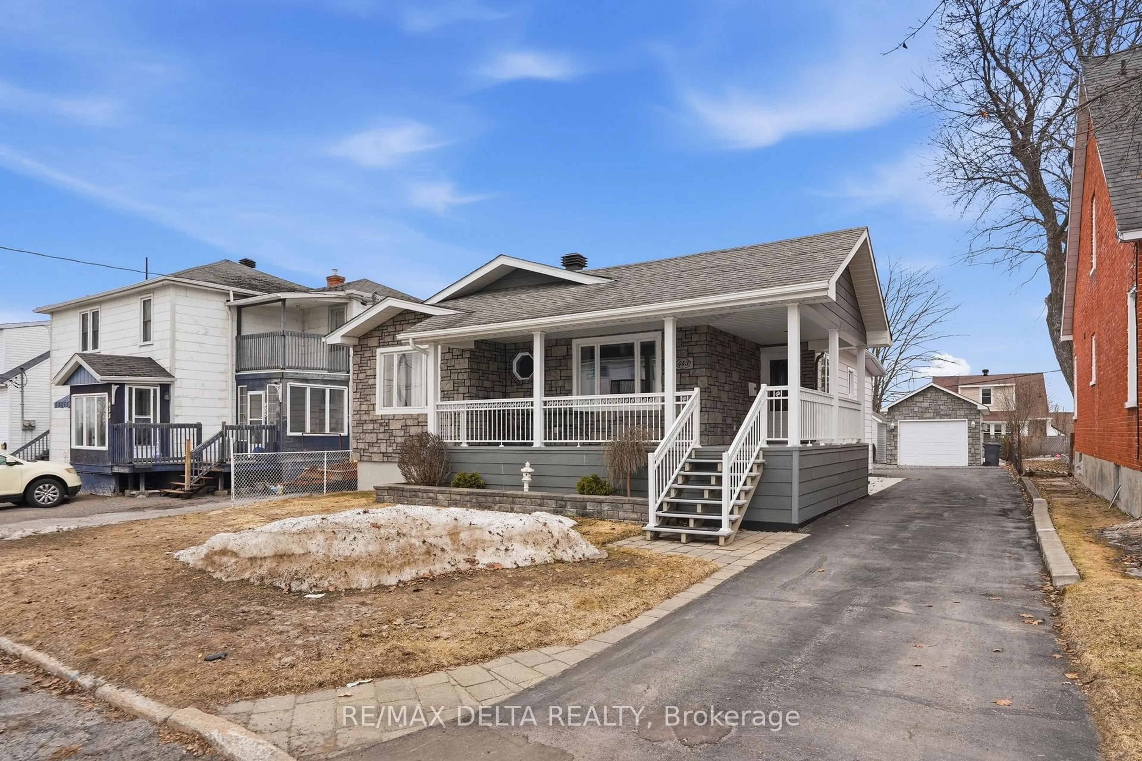 Home with vinyl exterior material, street for 443 Garneau St, Hawkesbury Ontario K6A 1M6