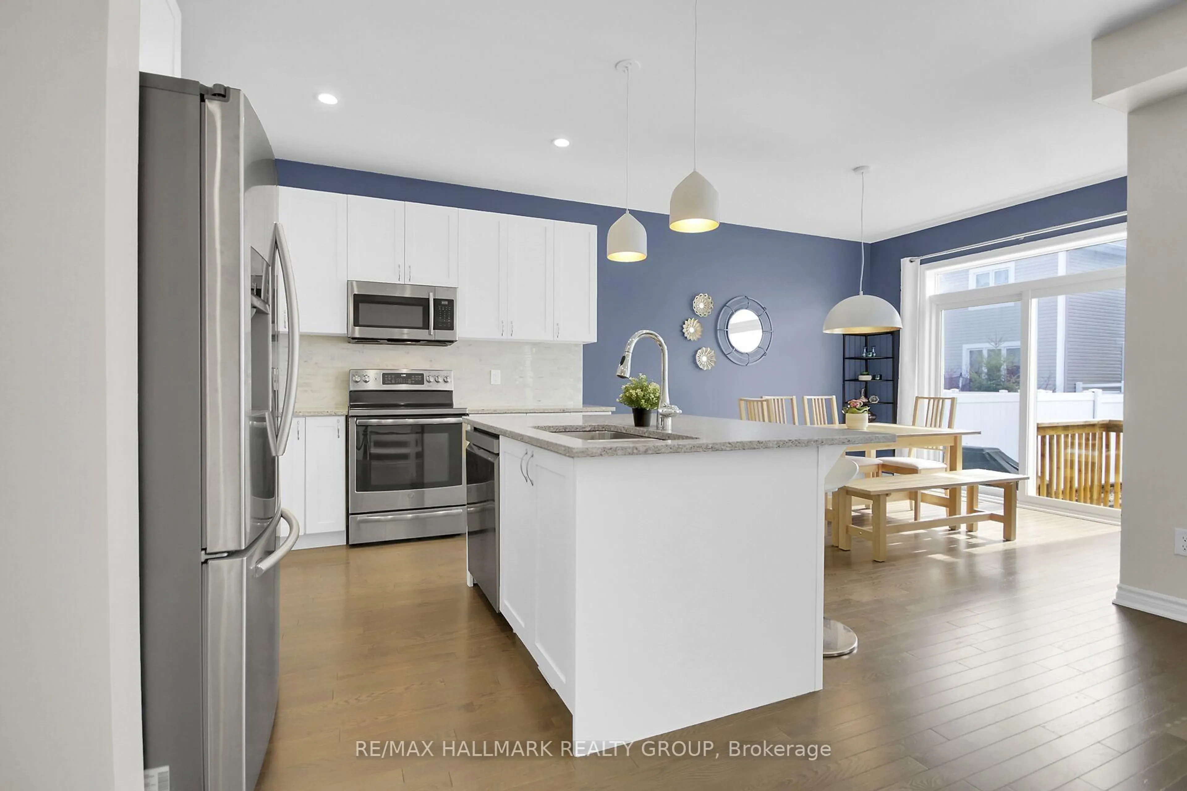 Open concept kitchen, ceramic/tile floor for 225 Rivertree St, Ottawa Ontario K2M 0J4