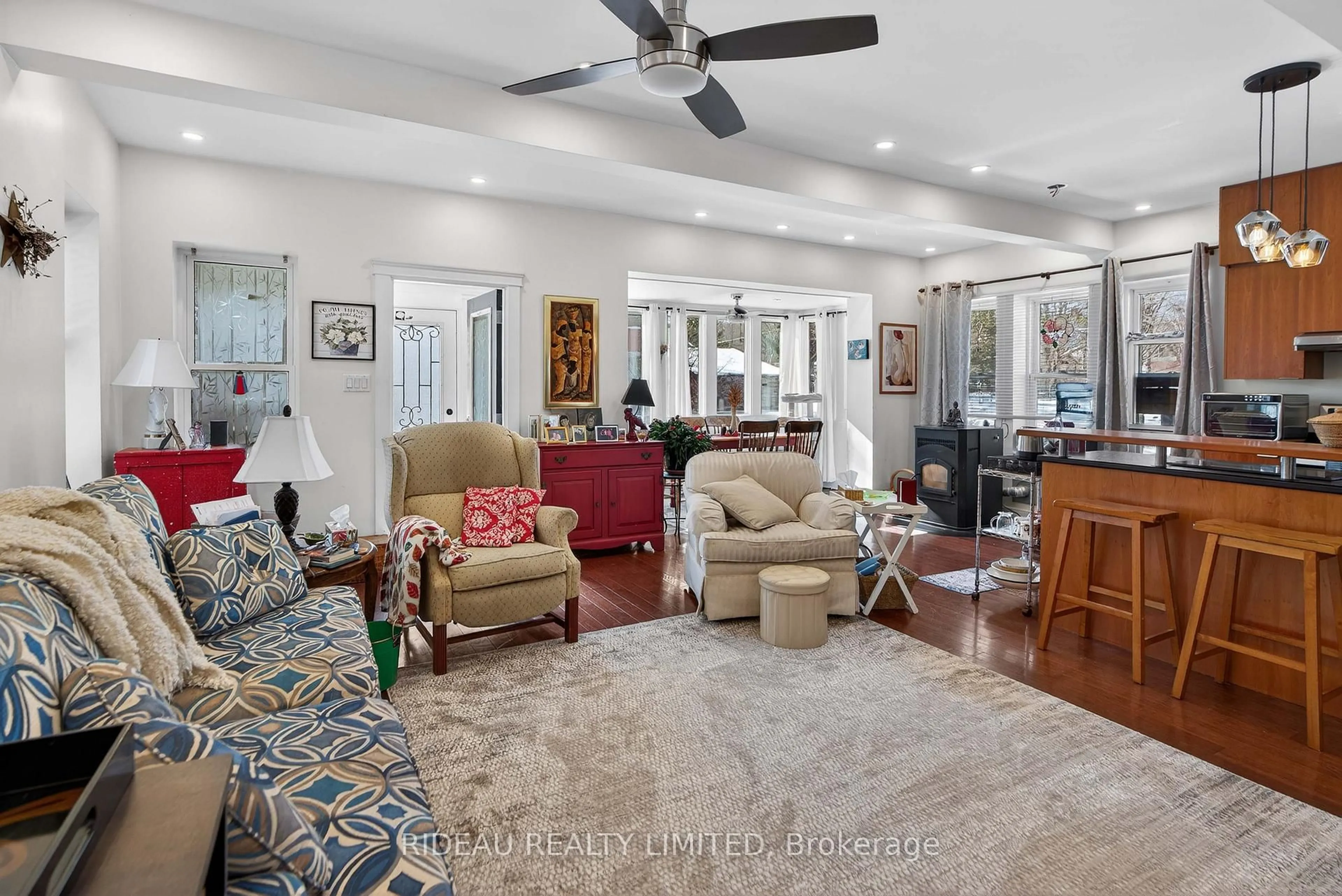 Unknown for 22 Perth St, Rideau Lakes Ontario K0G 1V0