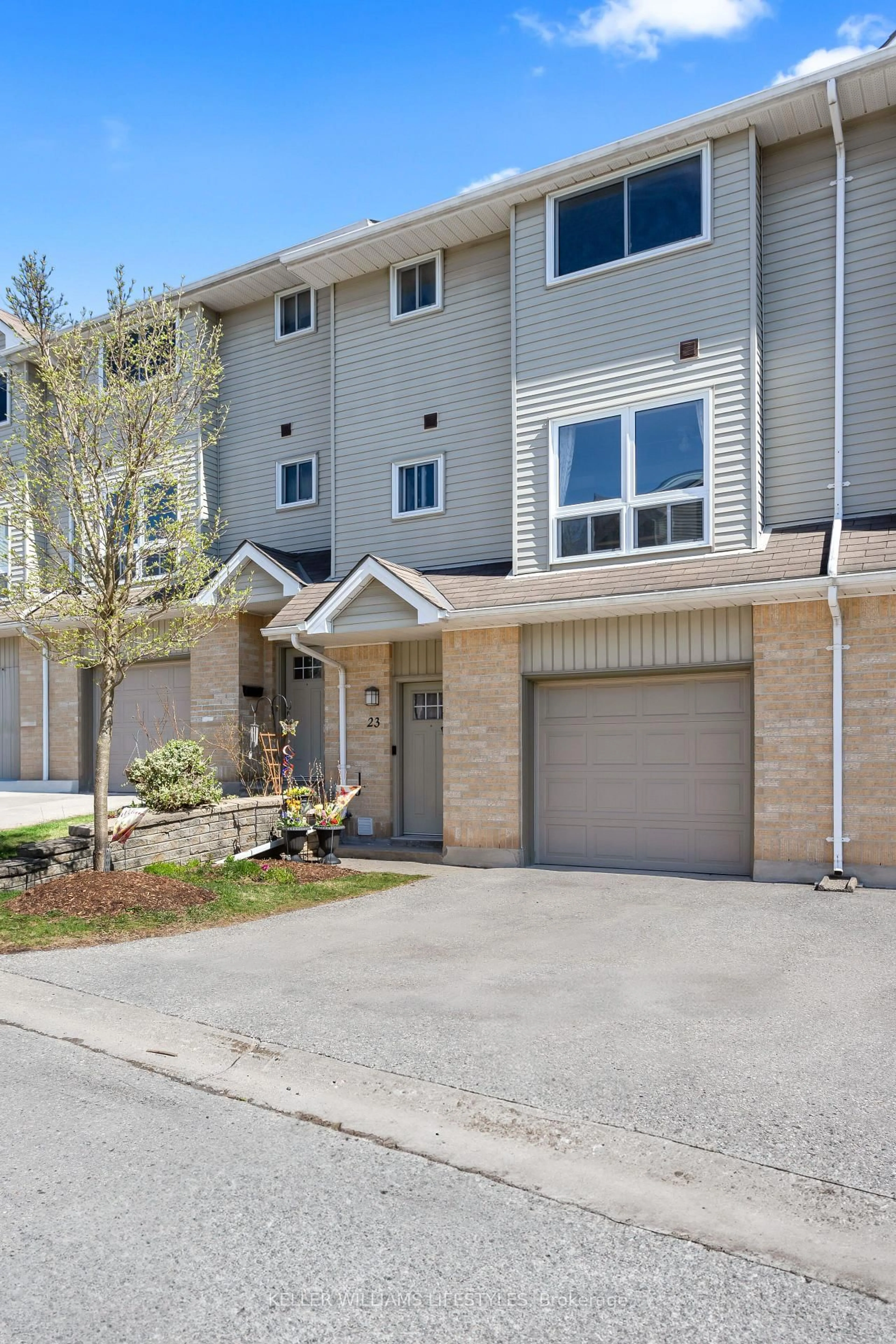 Unknown for 536 Third St #23, London East Ontario N5V 4R5