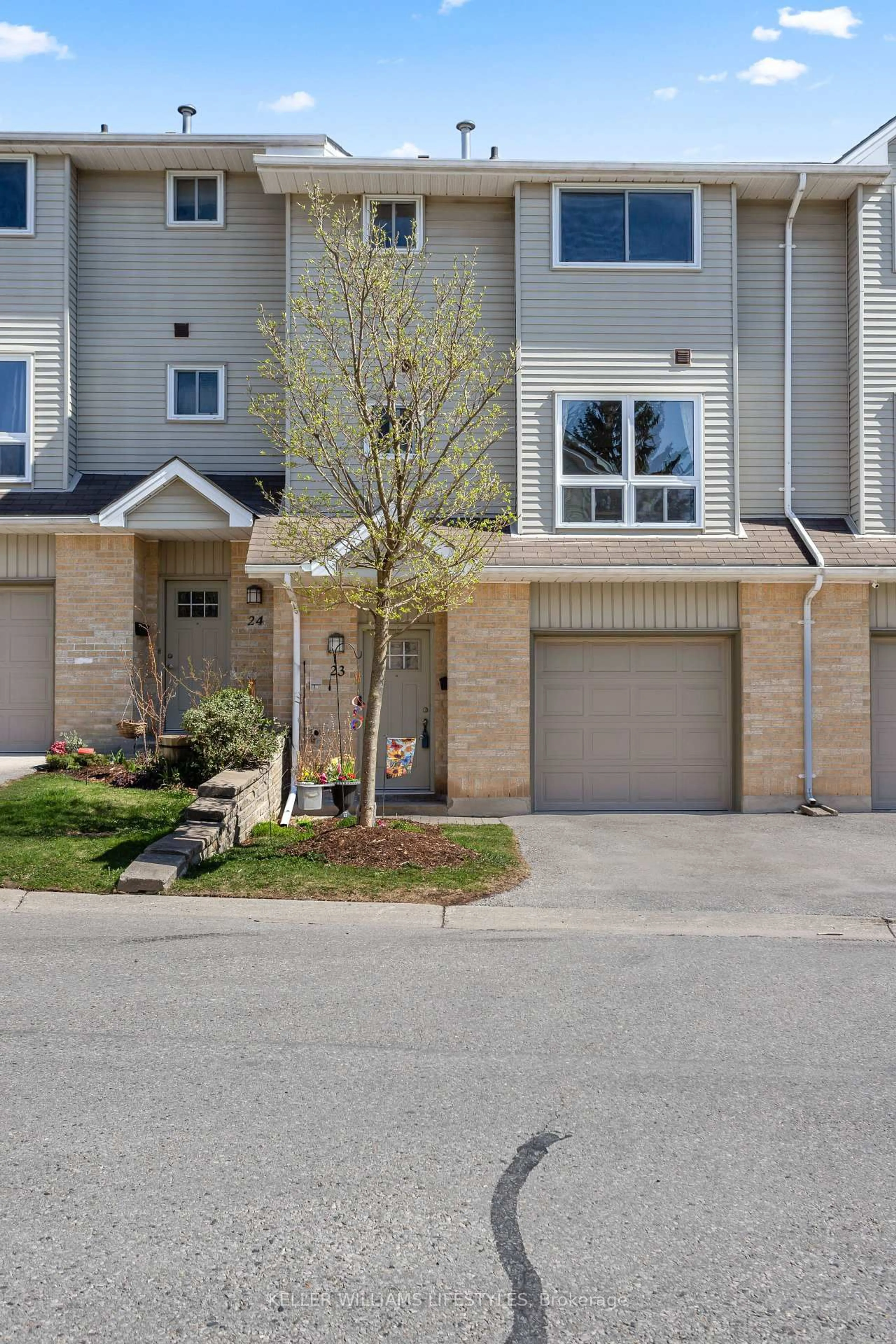 Unknown for 536 Third St #23, London East Ontario N5V 4R5