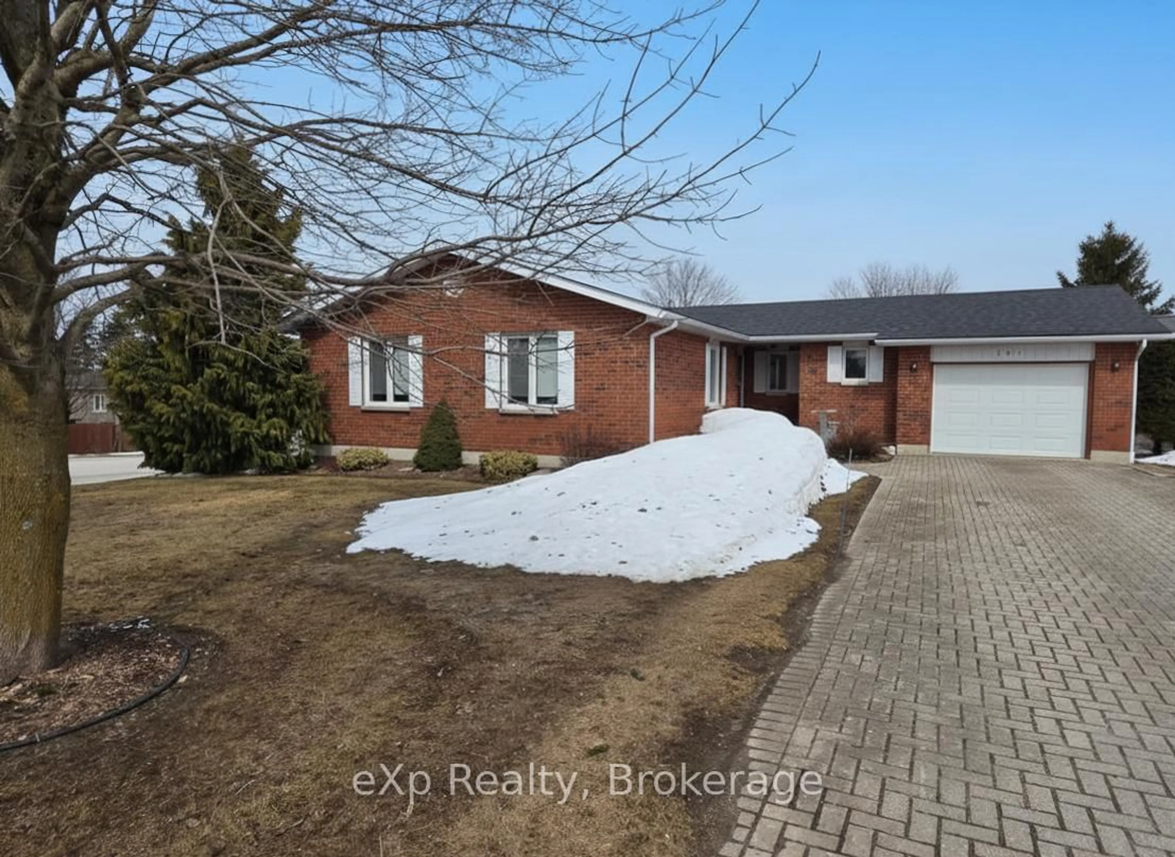 A pic from outside/outdoor area/front of a property/back of a property/a pic from drone, street for 103 Margaret Elizabeth Ave, Grey Highlands Ontario N0C 1H0