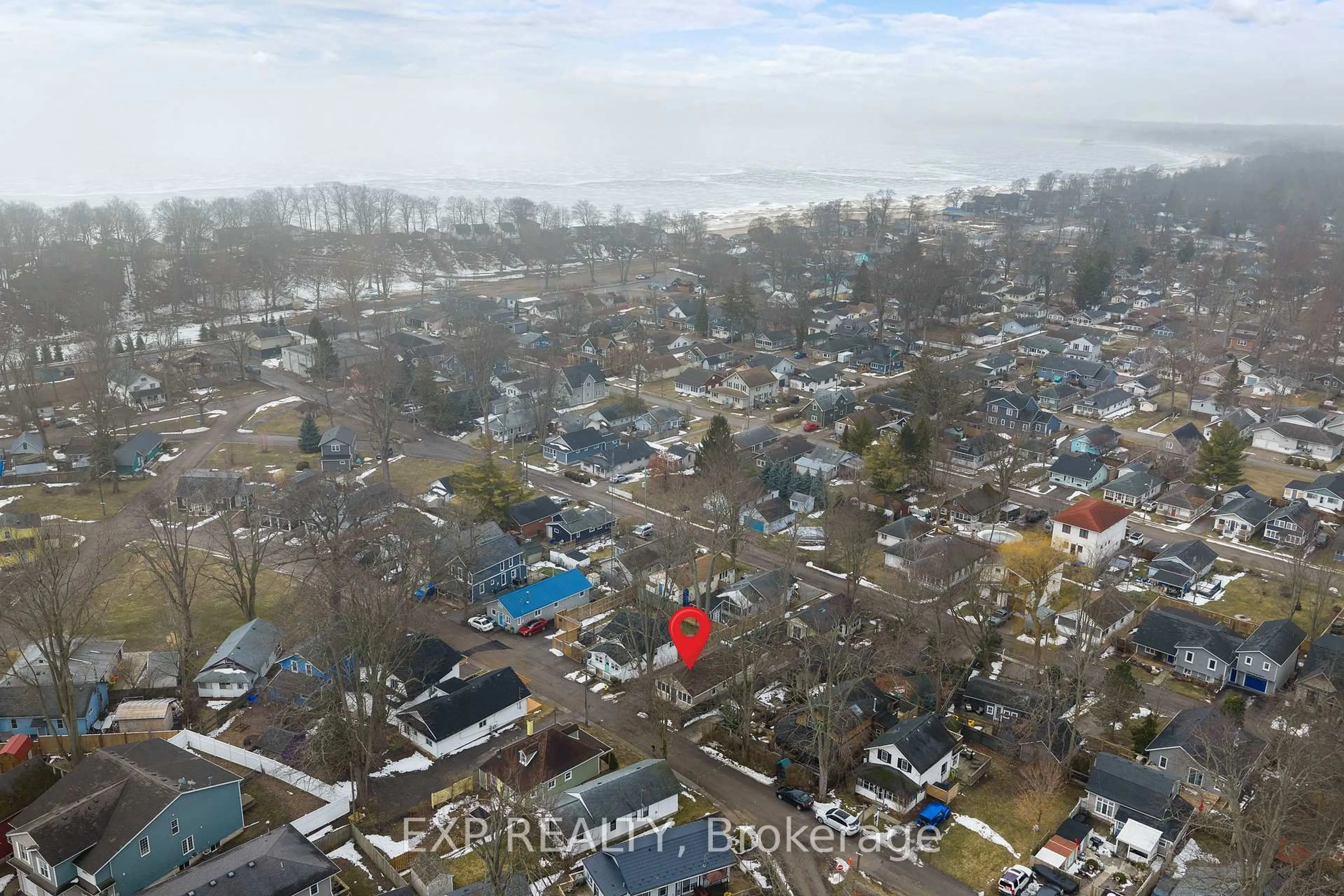 A pic from outside/outdoor area/front of a property/back of a property/a pic from drone, water/lake/river/ocean view for 240 LINCOLN Rd, Fort Erie Ontario L0S 1B0