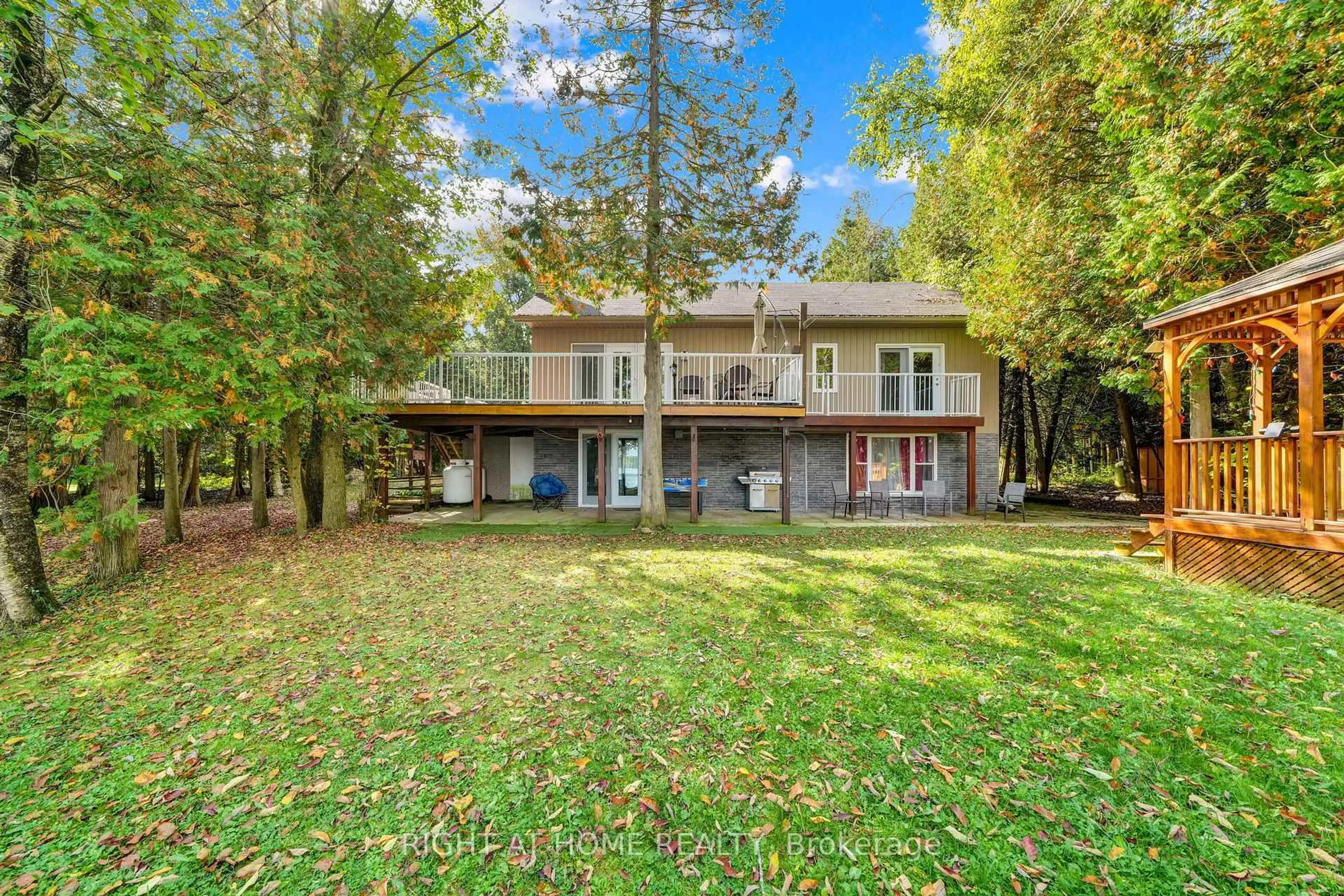 Unknown for 135 Browns Lane, Georgian Bluffs Ontario N0H 2K0