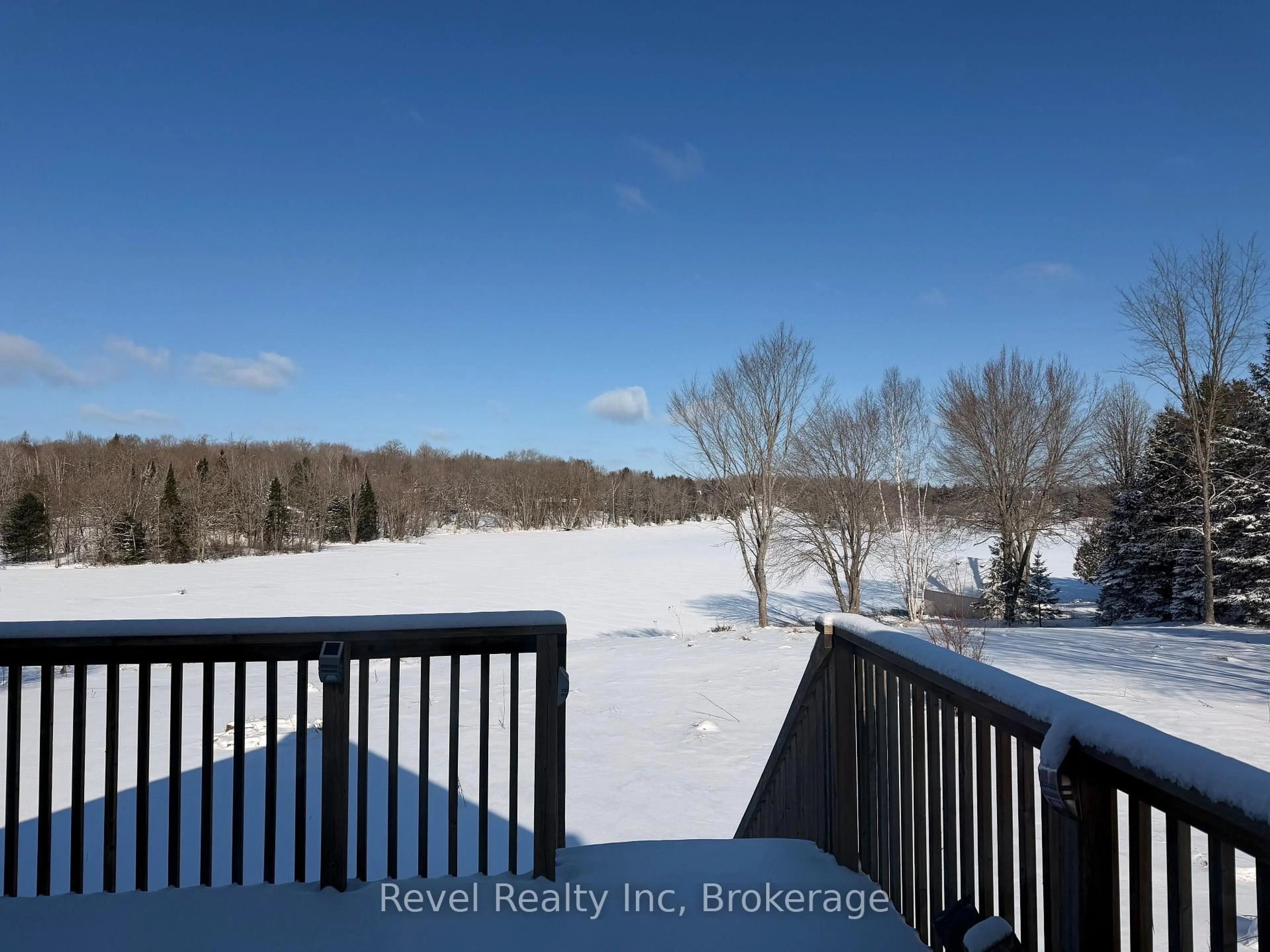 Unknown for 64 Jones Rd, McKellar Ontario P2A 2W7