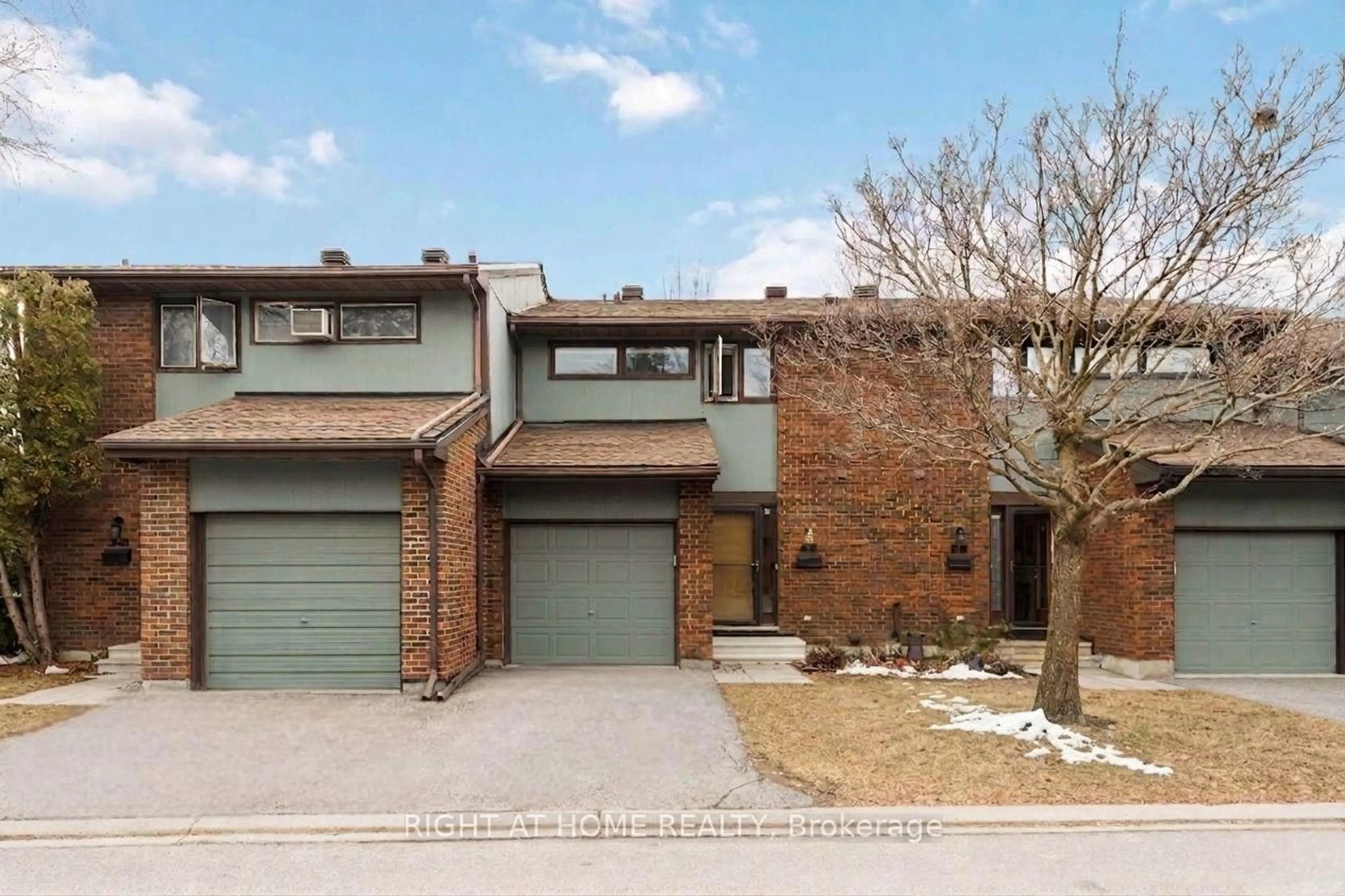 Home with brick exterior material, street for 4 Chisholm Crt, Kanata Ontario K2K 1E2