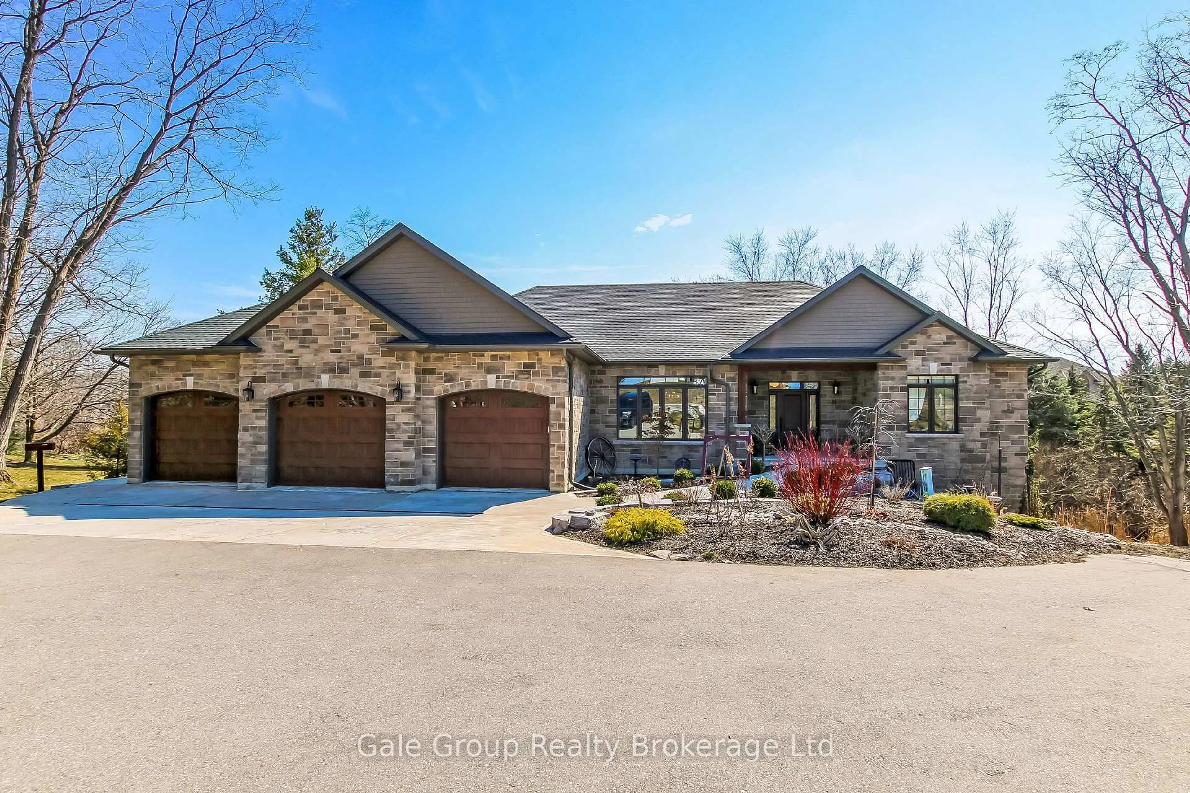 Home with brick exterior material, water/lake/river/ocean view for 684744 Highway No 2 Highway, East Zorra-Tavistock Ontario N4S 7V7