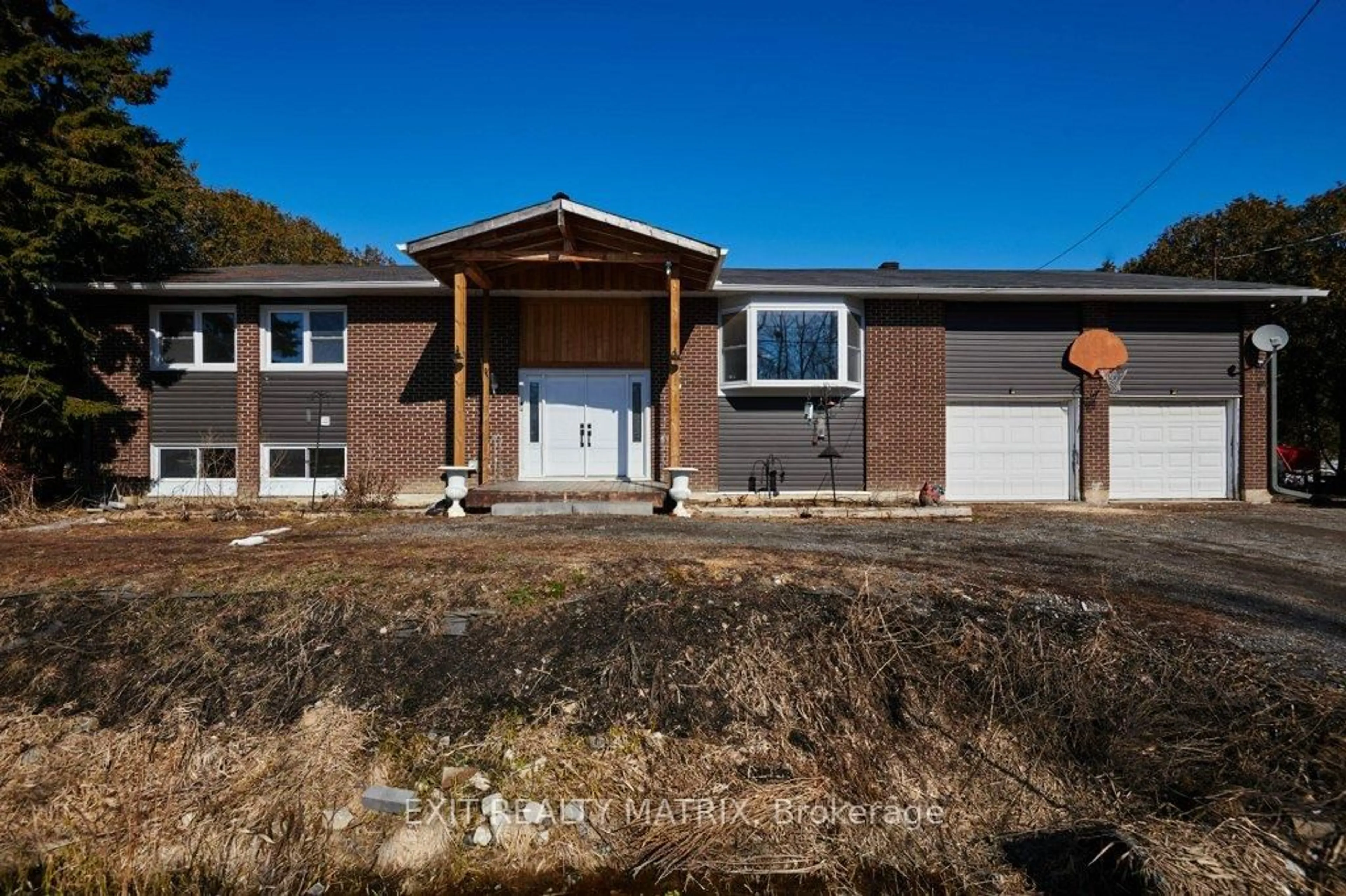 Home with brick exterior material, street for 2750 Eldo St, Metcalfe Ontario K0A 2P0