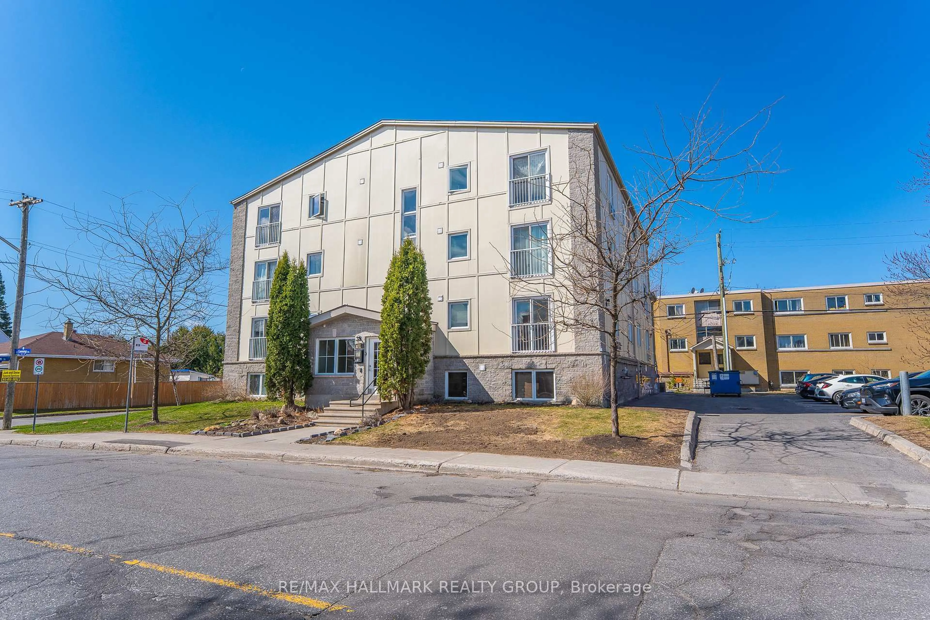 Unknown for 646 Cummings Ave #401, Ottawa Ontario K1K 2K6