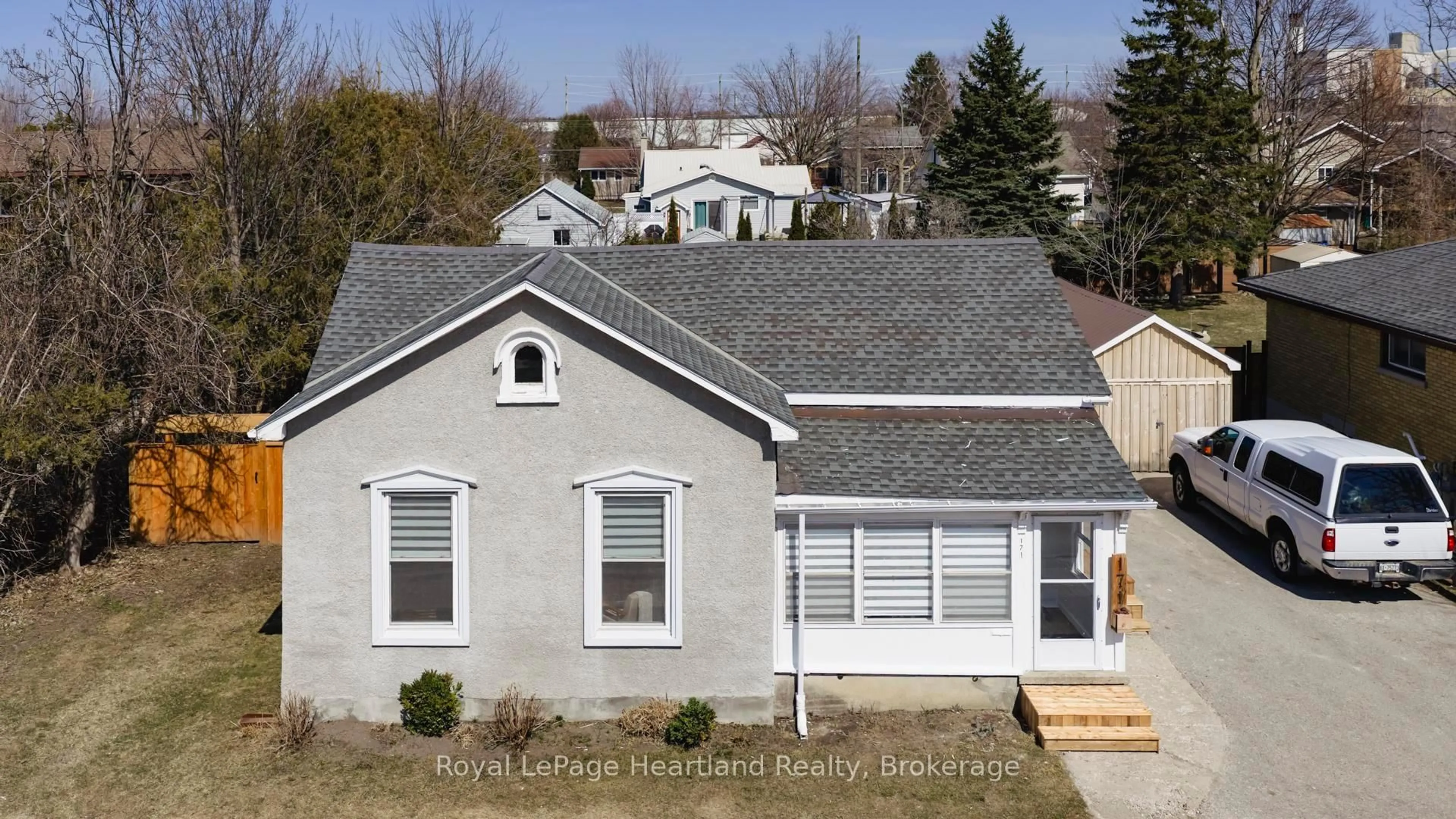 Home with vinyl exterior material, street for 171 Huron Rd, Goderich Ontario N7A 2Z7