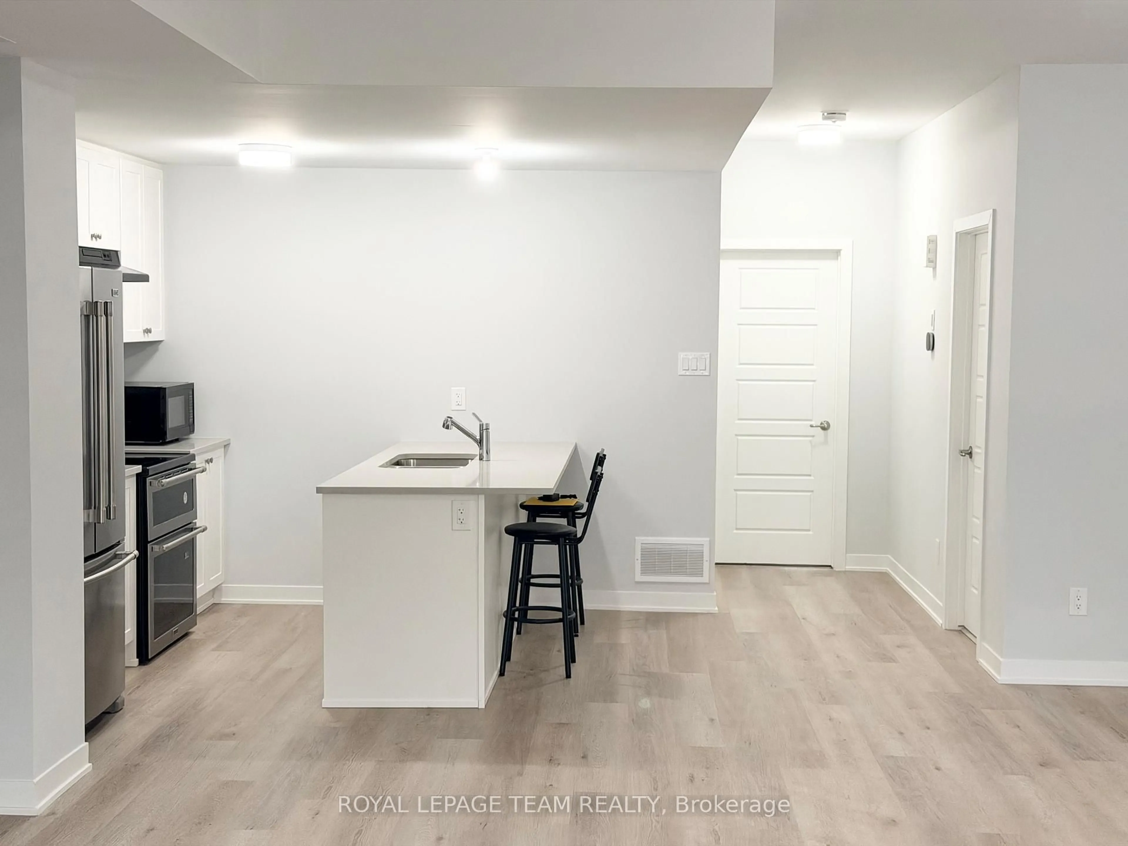 Standard kitchen, unknown for 606 Lillian Freiman Private, Ottawa Ontario K2J 6Z8