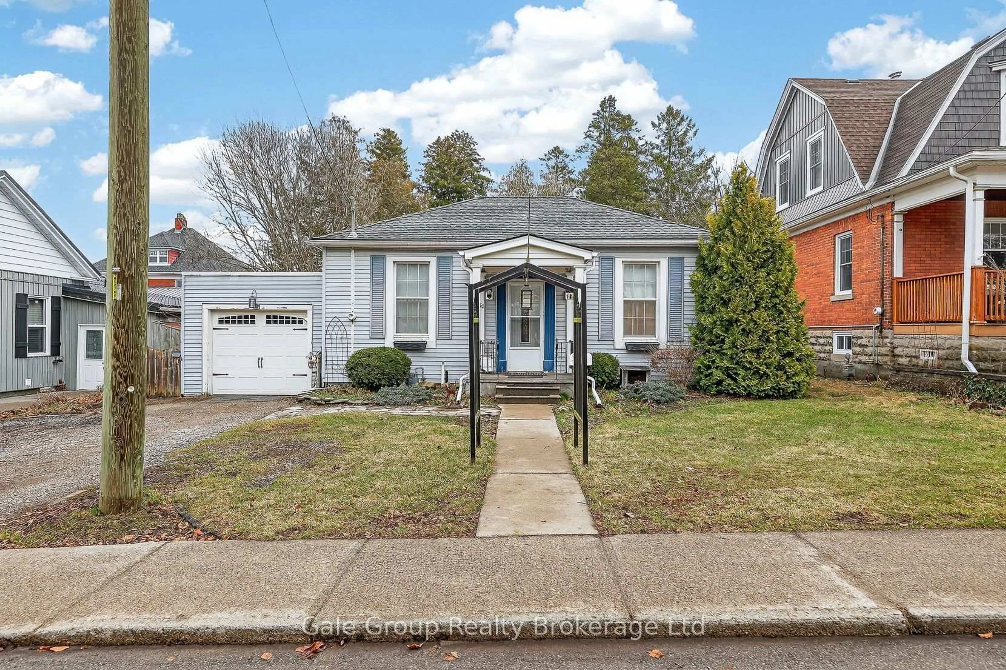 Home with vinyl exterior material, street for 160 Riddell St, Woodstock Ontario N4S 6M8