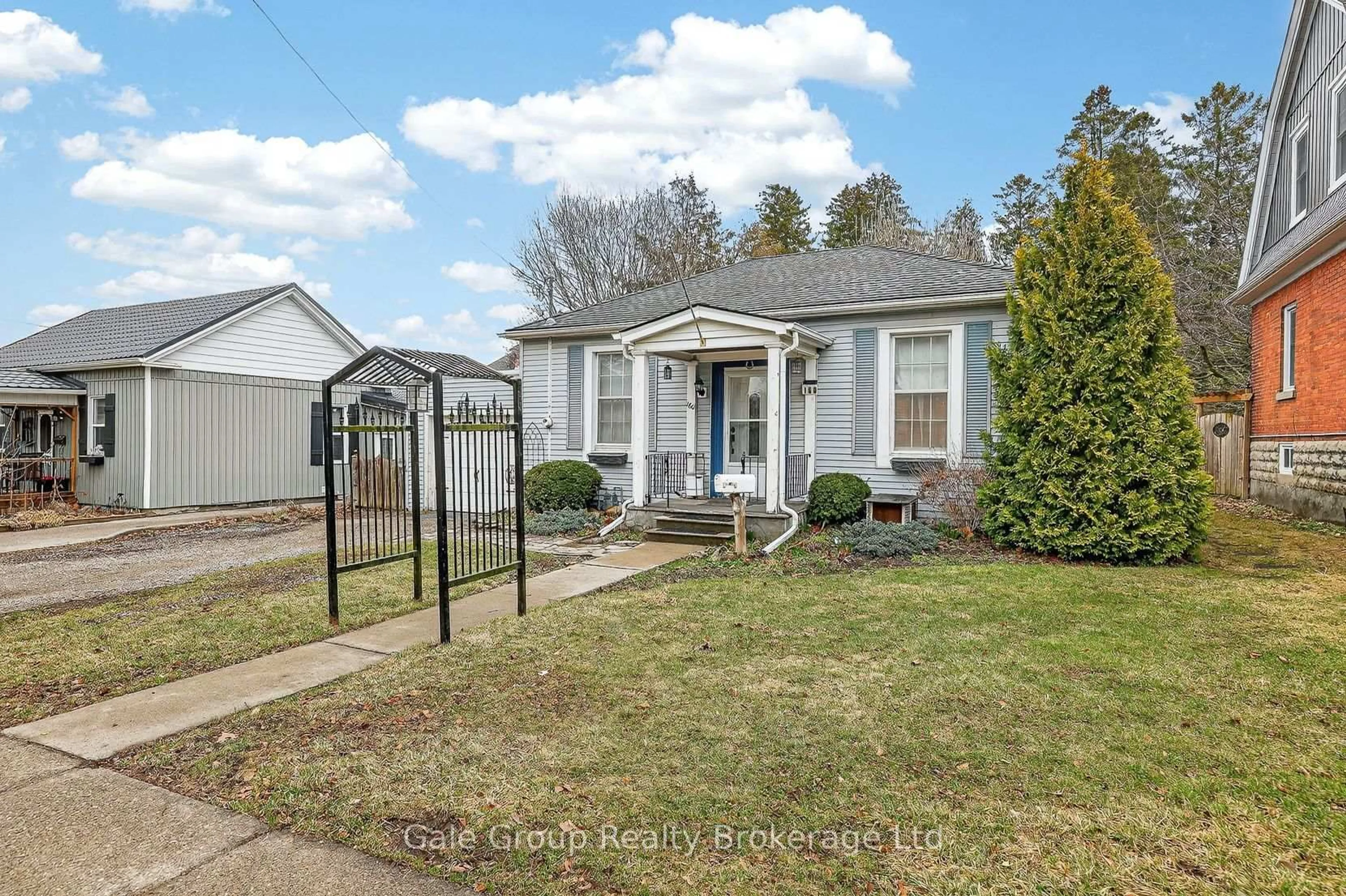 Unknown for 160 Riddell St, Woodstock Ontario N4S 6M8