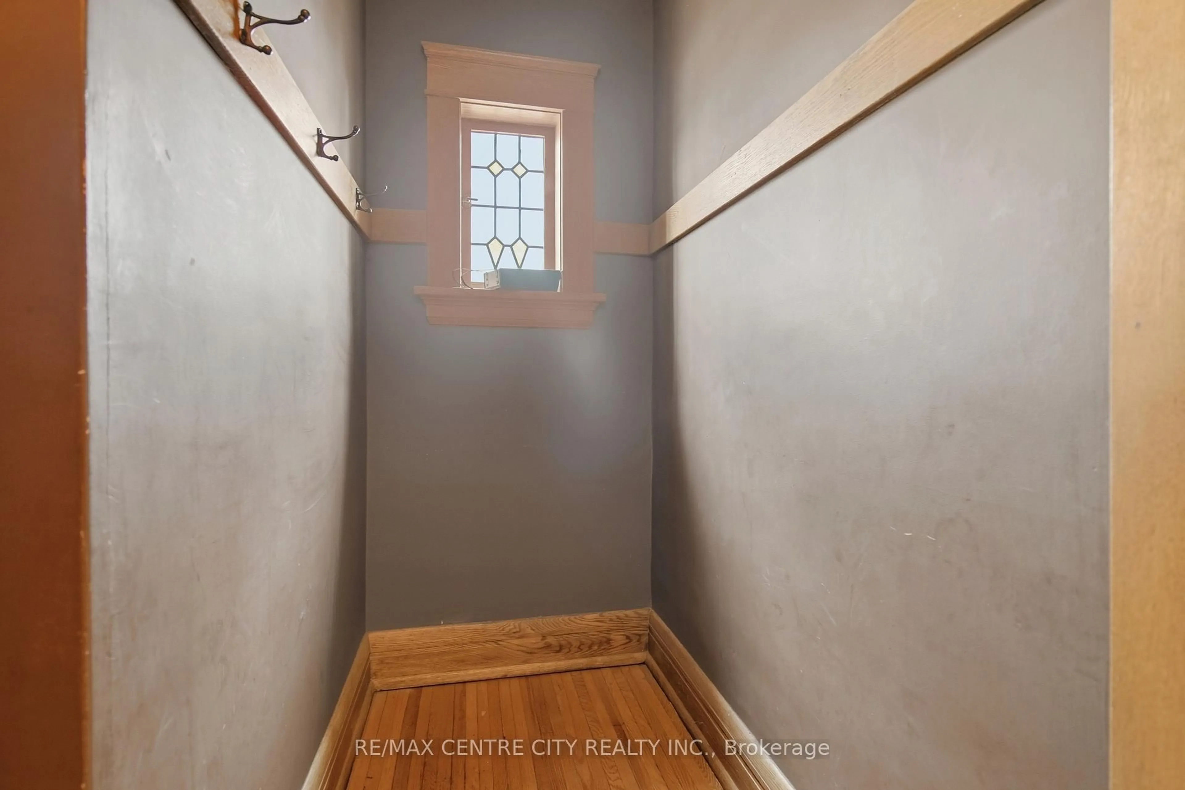 Unknown for 58 Windsor Ave, London South Ontario N6C 1Z7