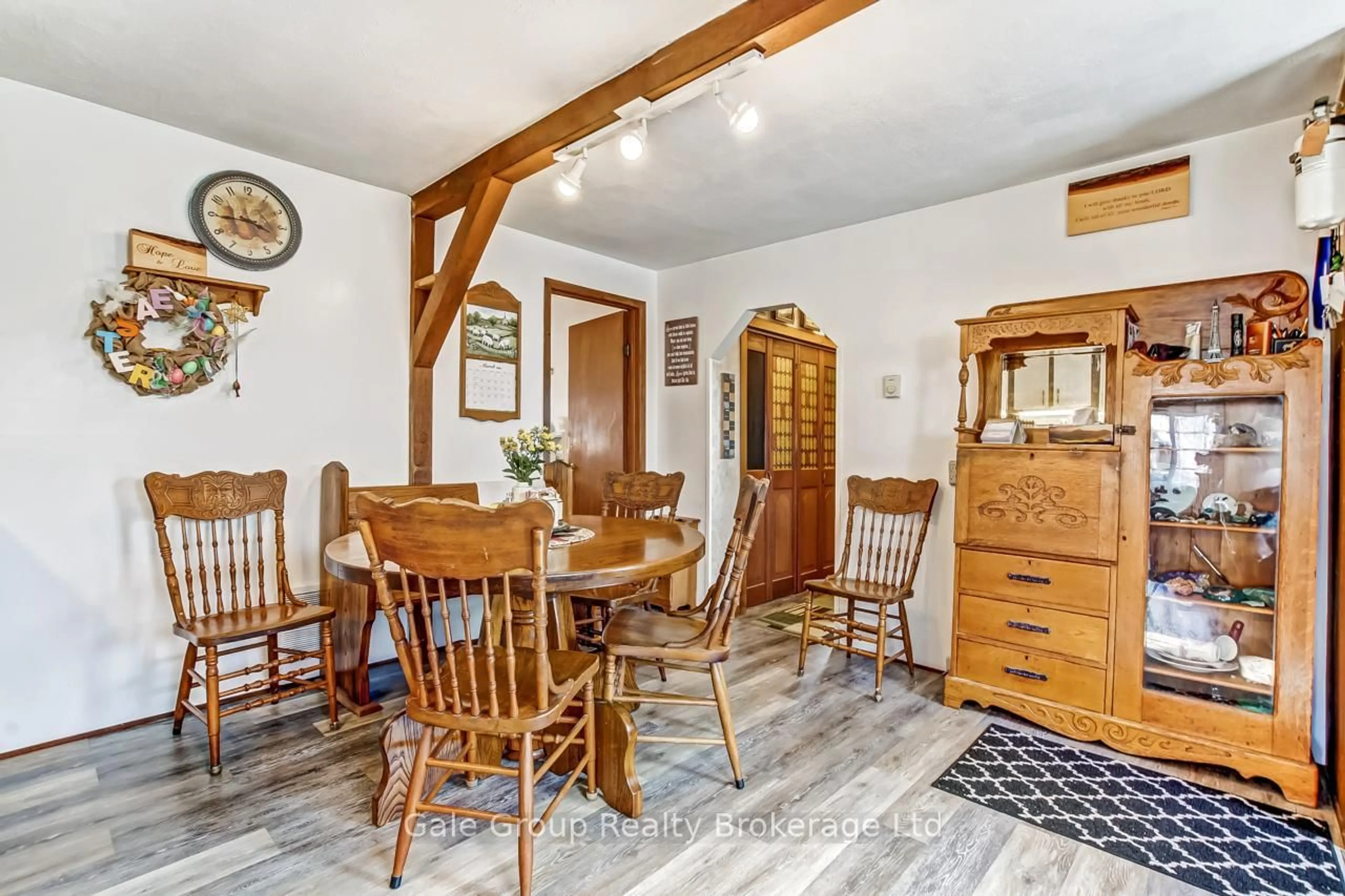 Dining room, unknown for 1410 Dundas St, Woodstock Ontario N4S 7V9