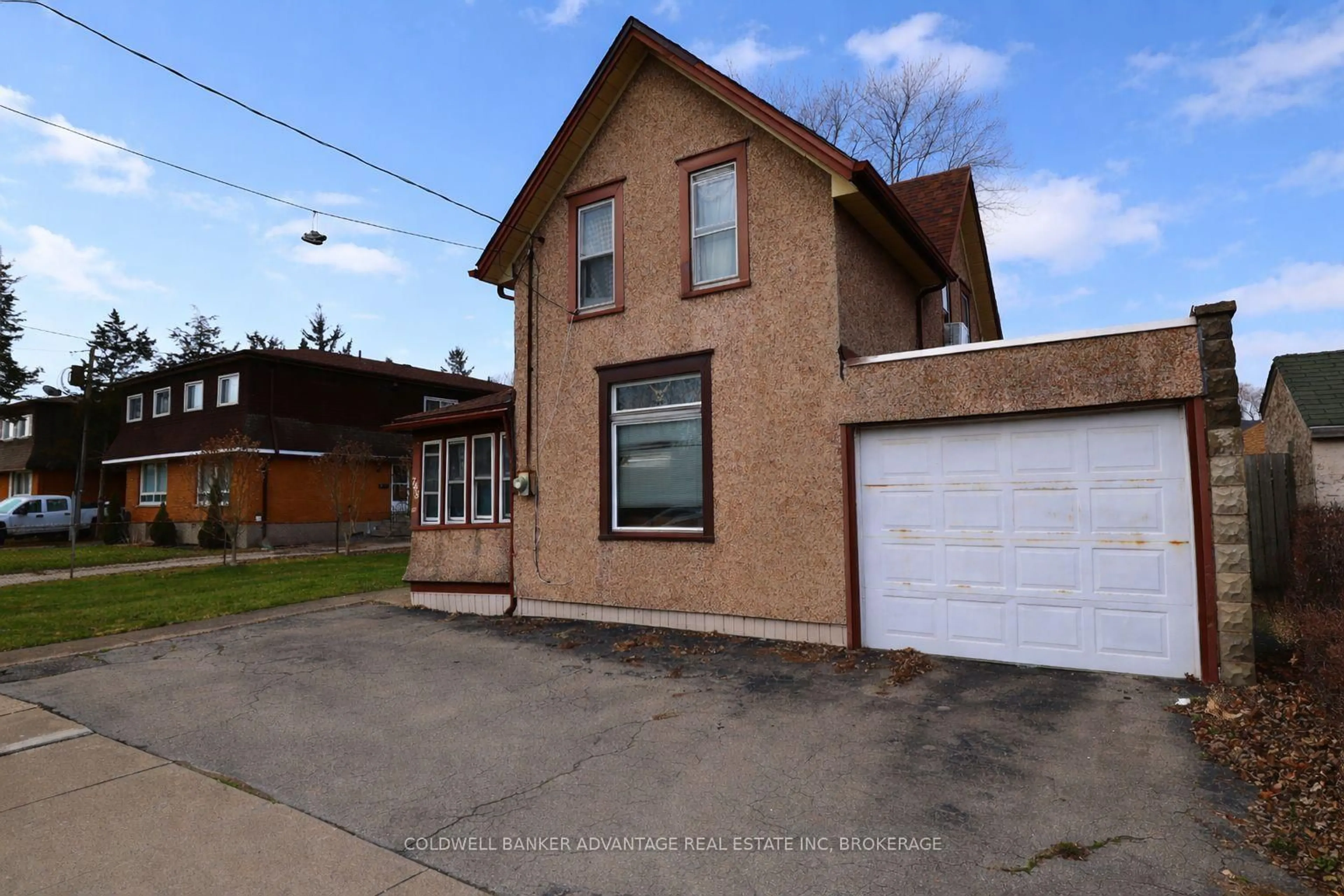 A pic from outside/outdoor area/front of a property/back of a property/a pic from drone, street for 748 King St, Port Colborne Ontario L3K 4J2