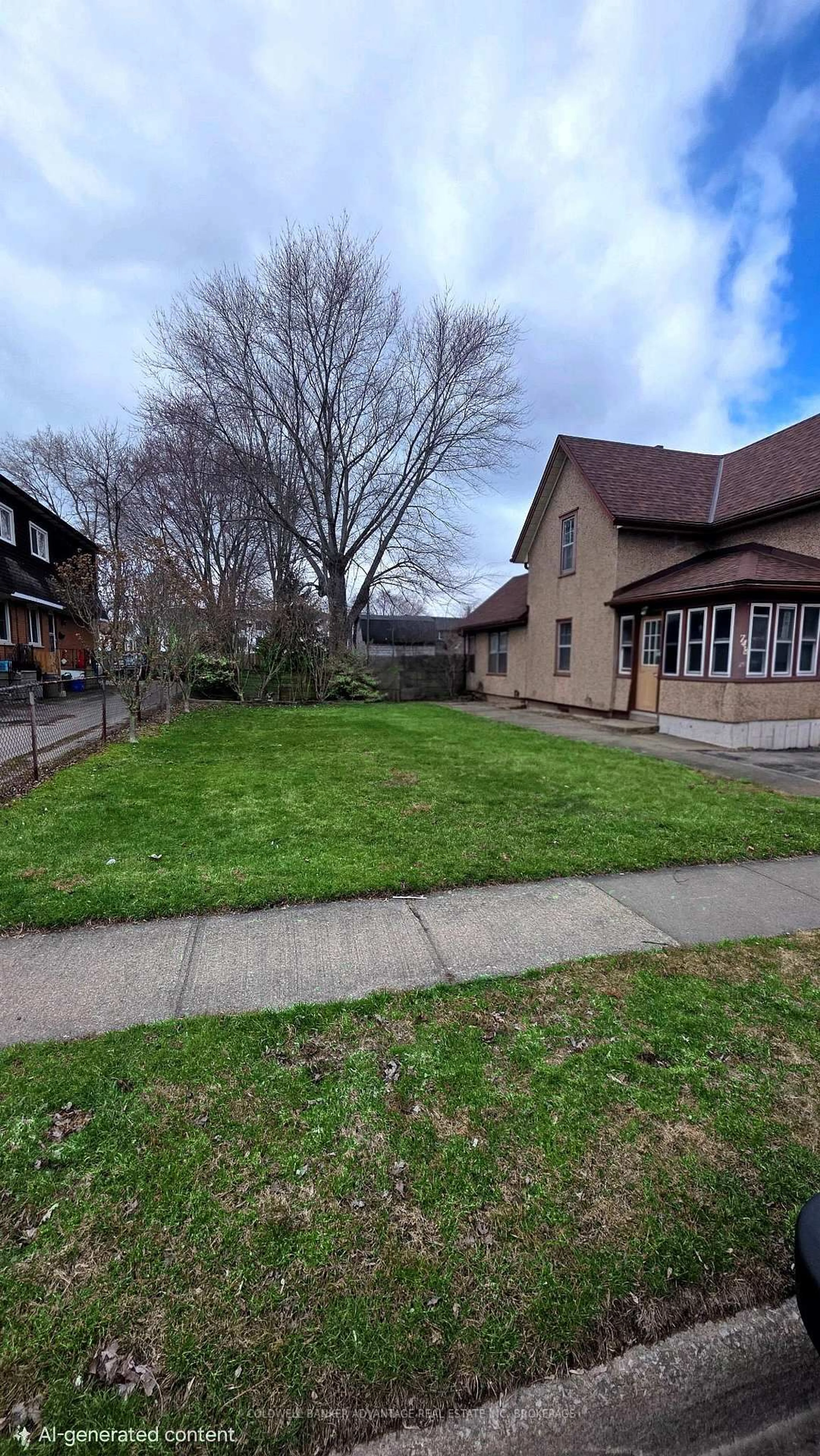 A pic from outside/outdoor area/front of a property/back of a property/a pic from drone, street for 748 King St, Port Colborne Ontario L3K 4J2