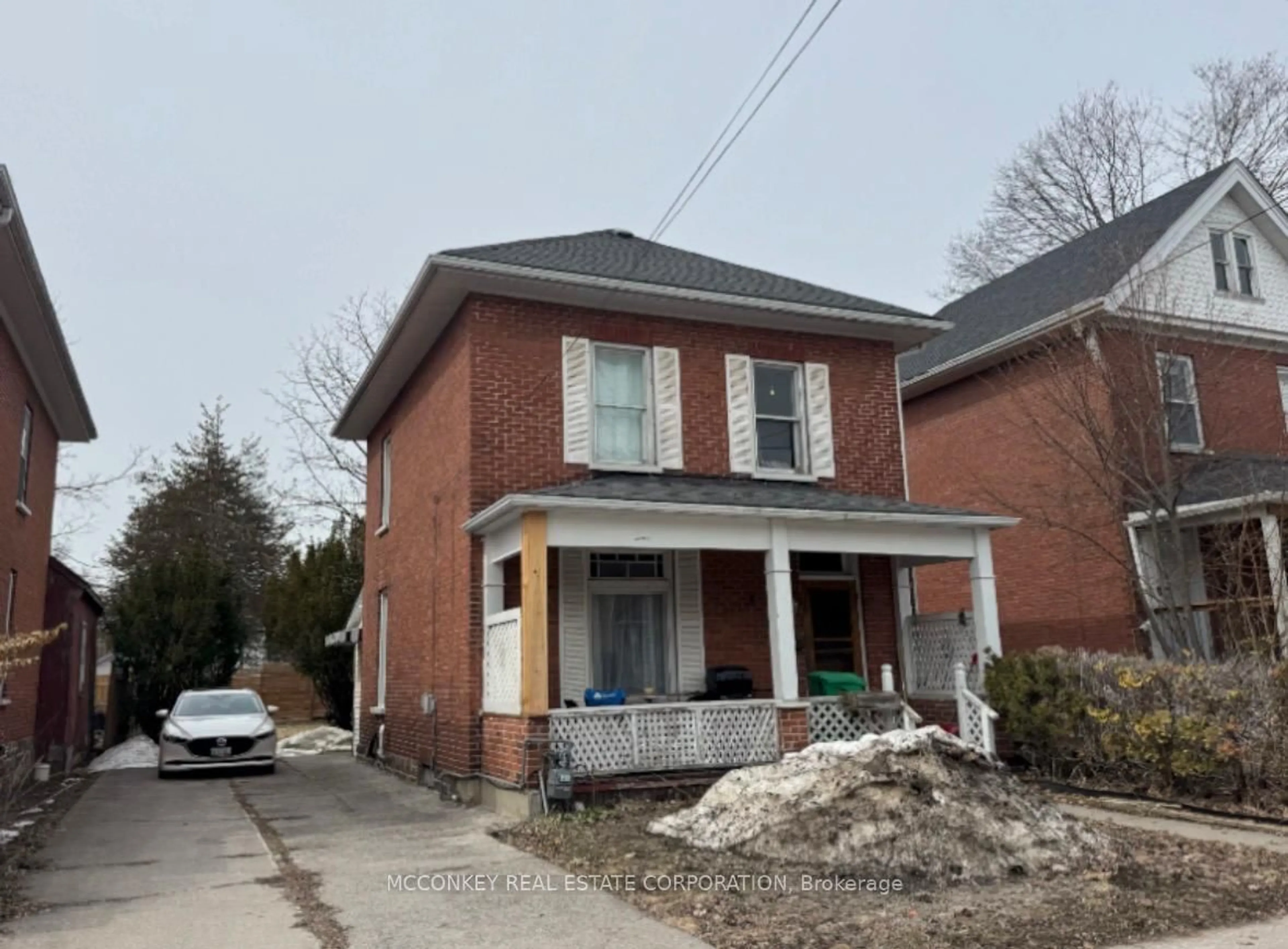 Home with brick exterior material, building for 507 Stewart St, Peterborough Ontario K9H 4B7
