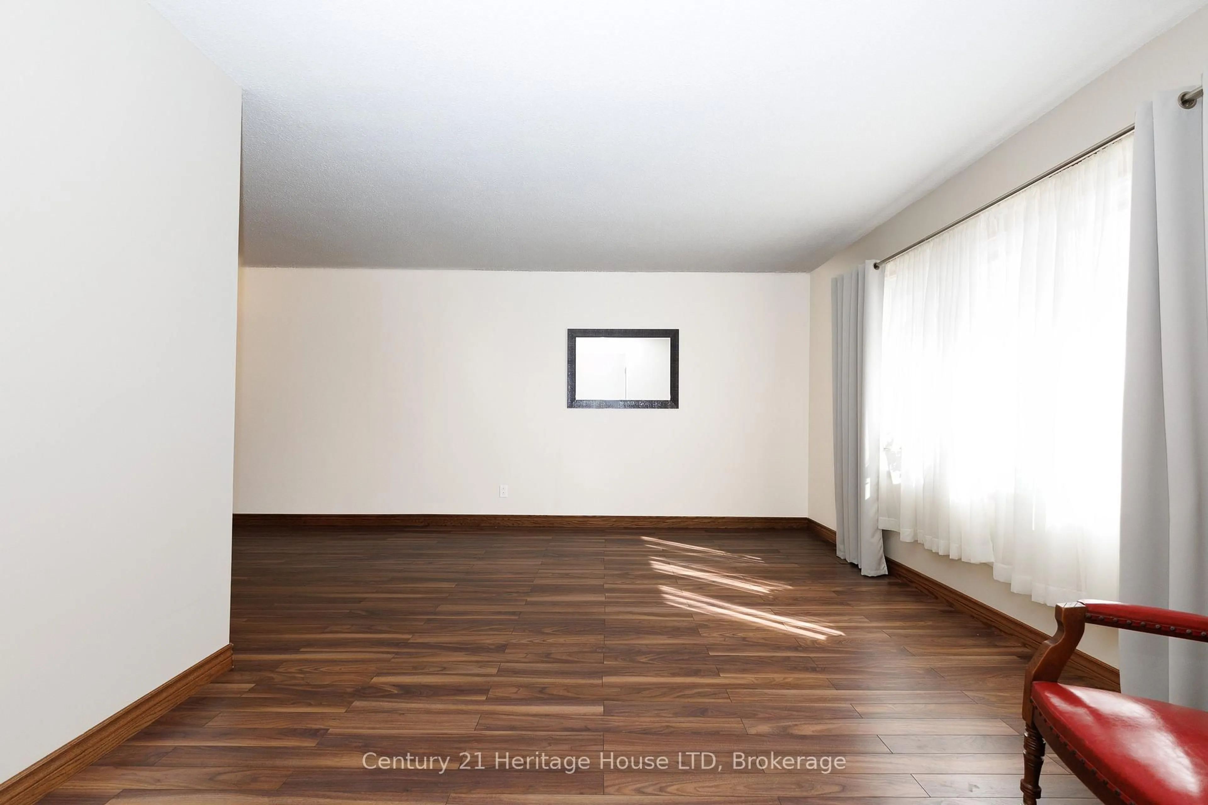 A pic of a room for 3859 Panama Crt, Niagara Falls Ontario L2J 3Z8