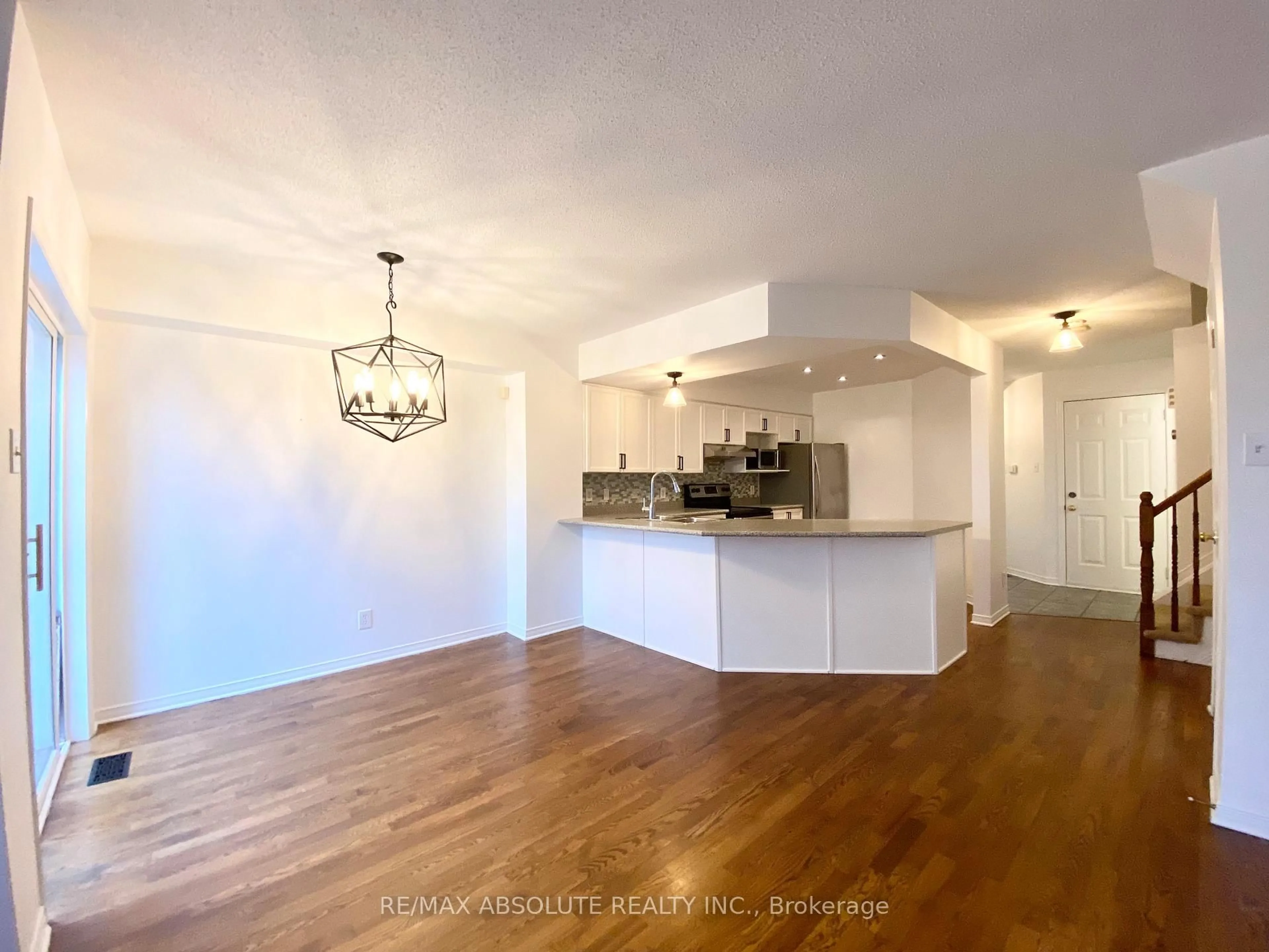 Open concept kitchen, wood/laminate floor for 63 Silverlace Private, Ottawa Ontario K1T 3Z8