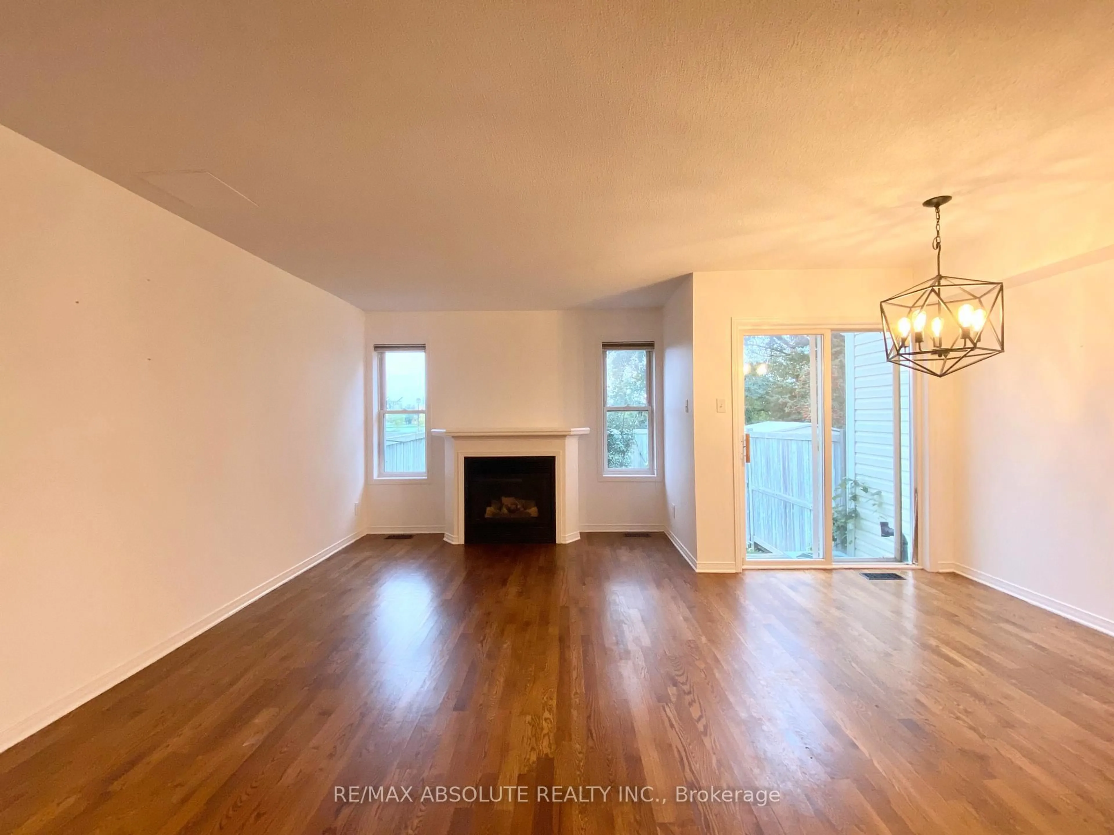 A pic of a room for 63 Silverlace Private, Ottawa Ontario K1T 3Z8