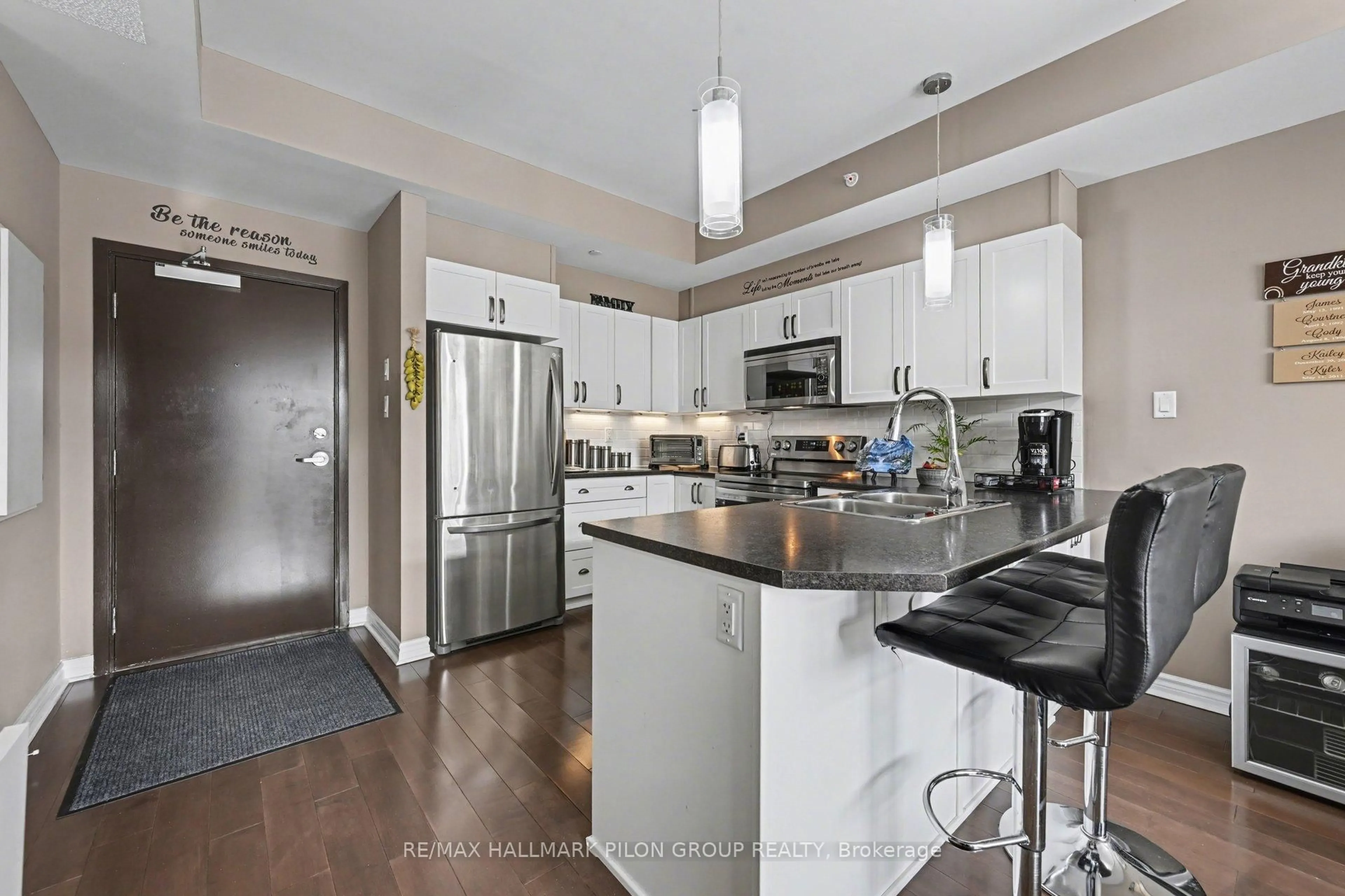 Open concept kitchen, unknown for 230 Titanium Private #403, Ottawa Ontario K1C 0C1