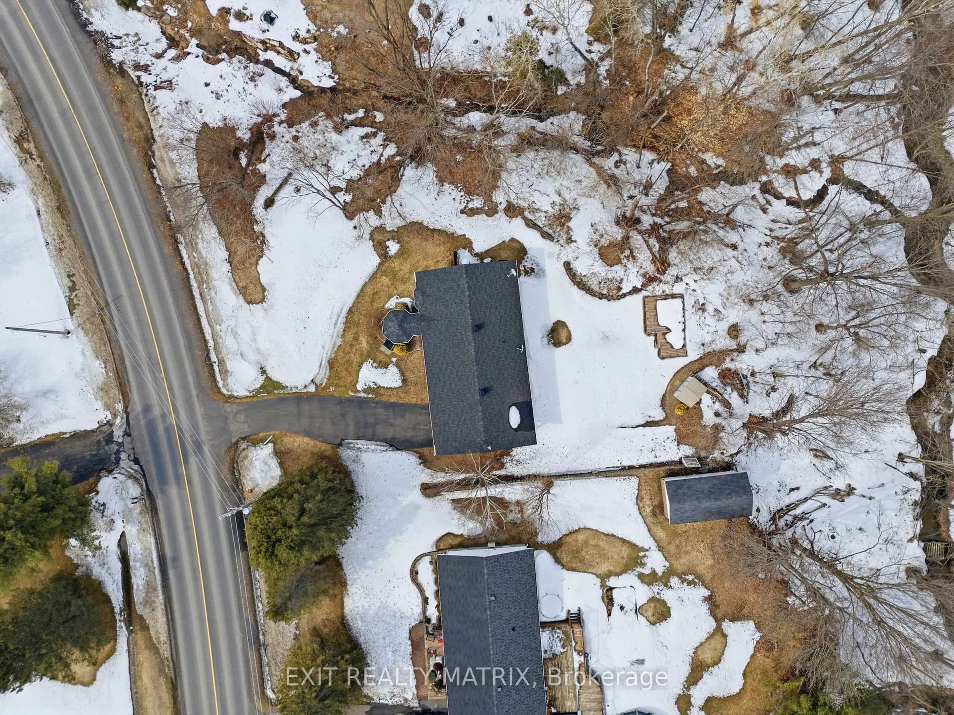 A pic from outside/outdoor area/front of a property/back of a property/a pic from drone, street for 2011 Sandy Hill Rd, Champlain Ontario K0B 1K0