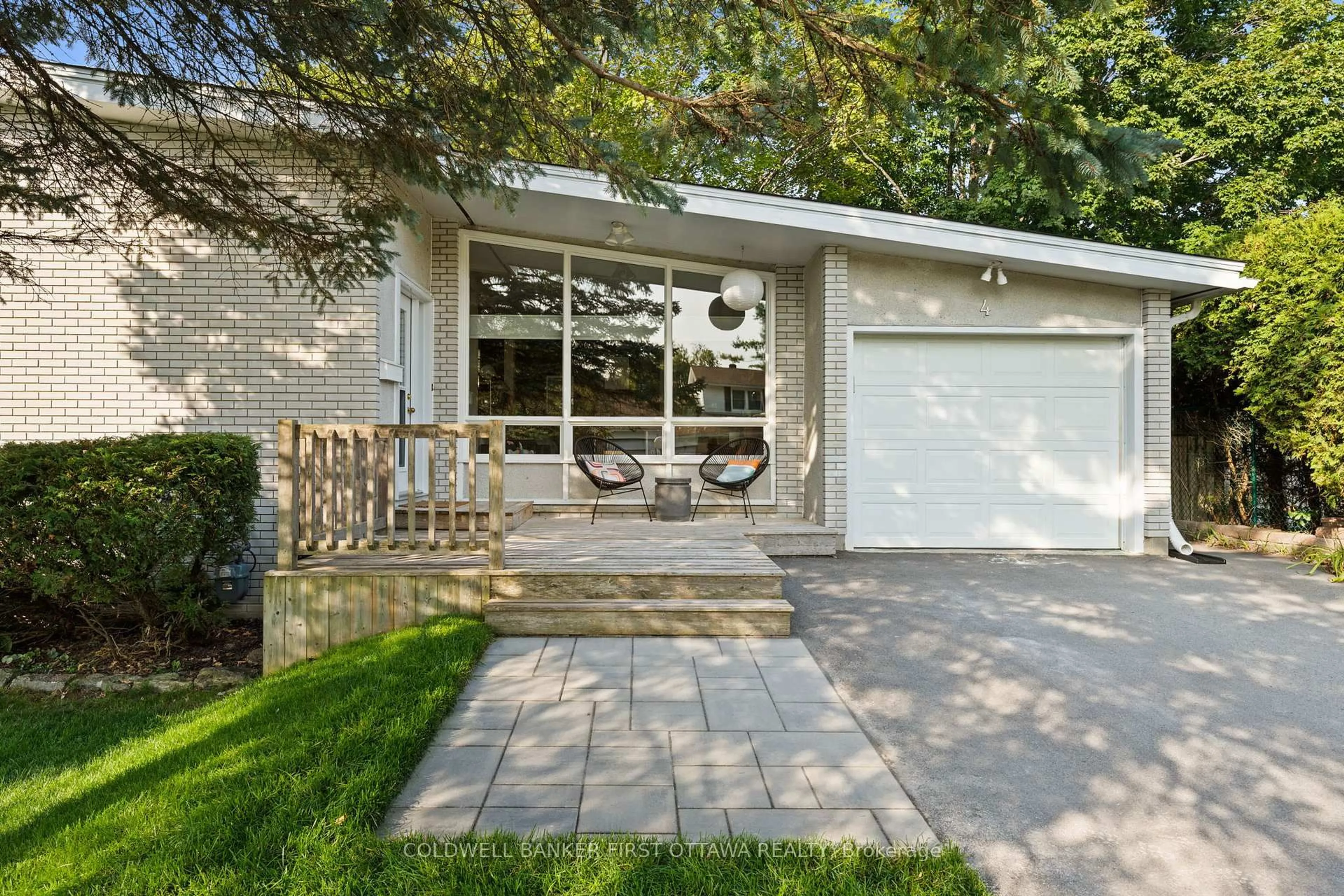 Unknown for 4 Alderbrook Dr, Ottawa Ontario K2H 5W5