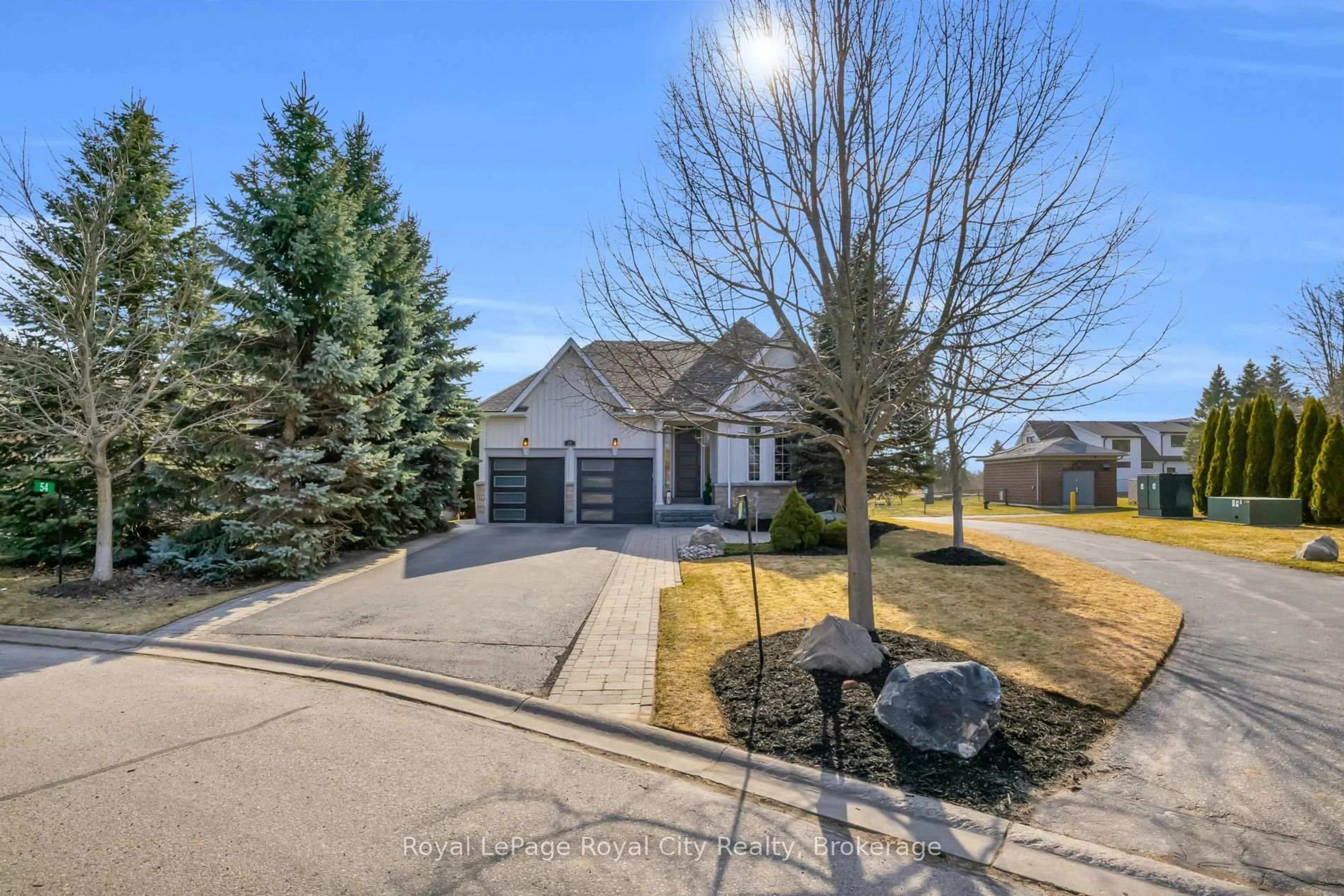 A pic from outside/outdoor area/front of a property/back of a property/a pic from drone, street for 58 Aberfoyle Mill Cres, Puslinch Ontario N0B 2J0