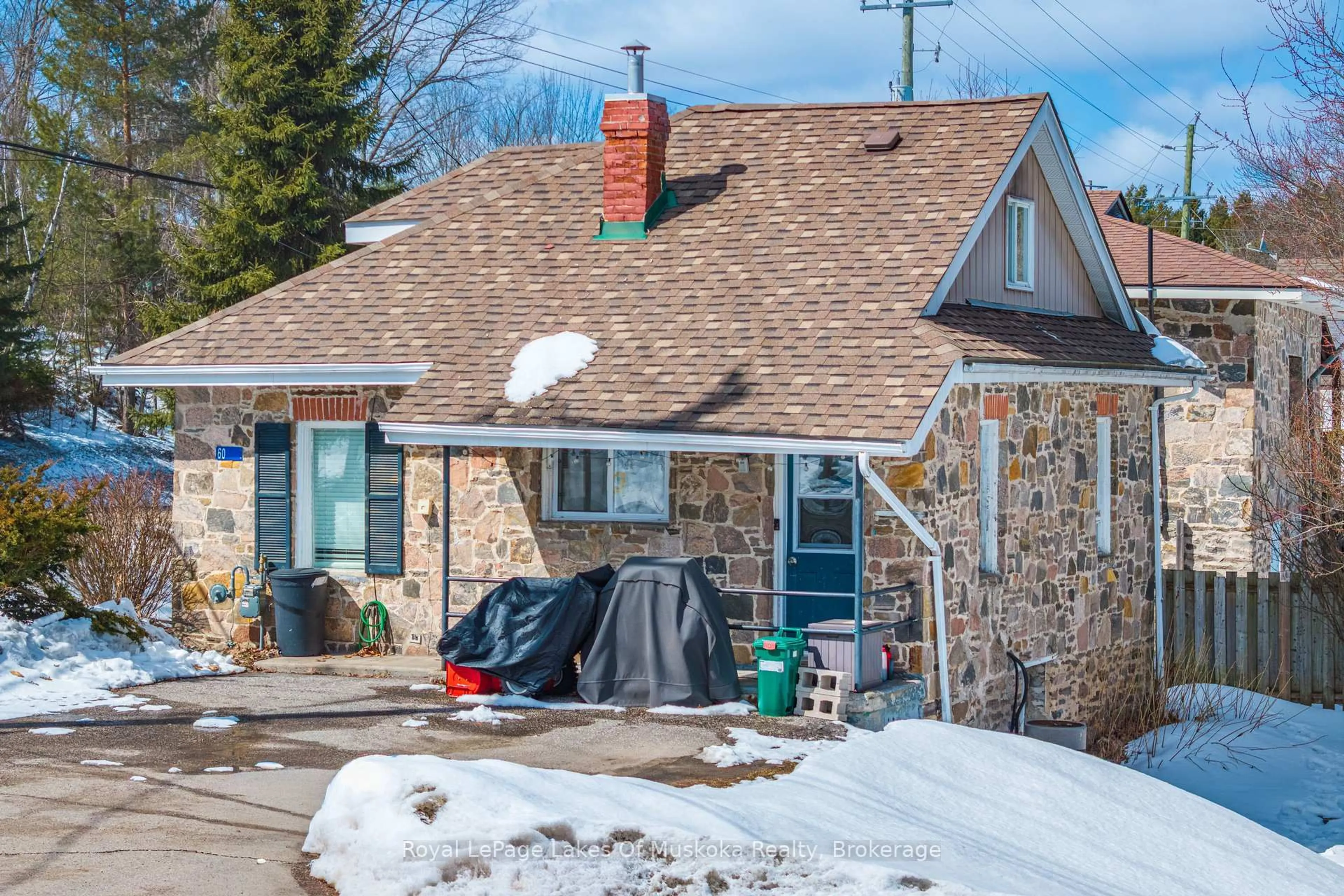 Unknown for 60 West Rd, Huntsville Ontario P1H 1L8