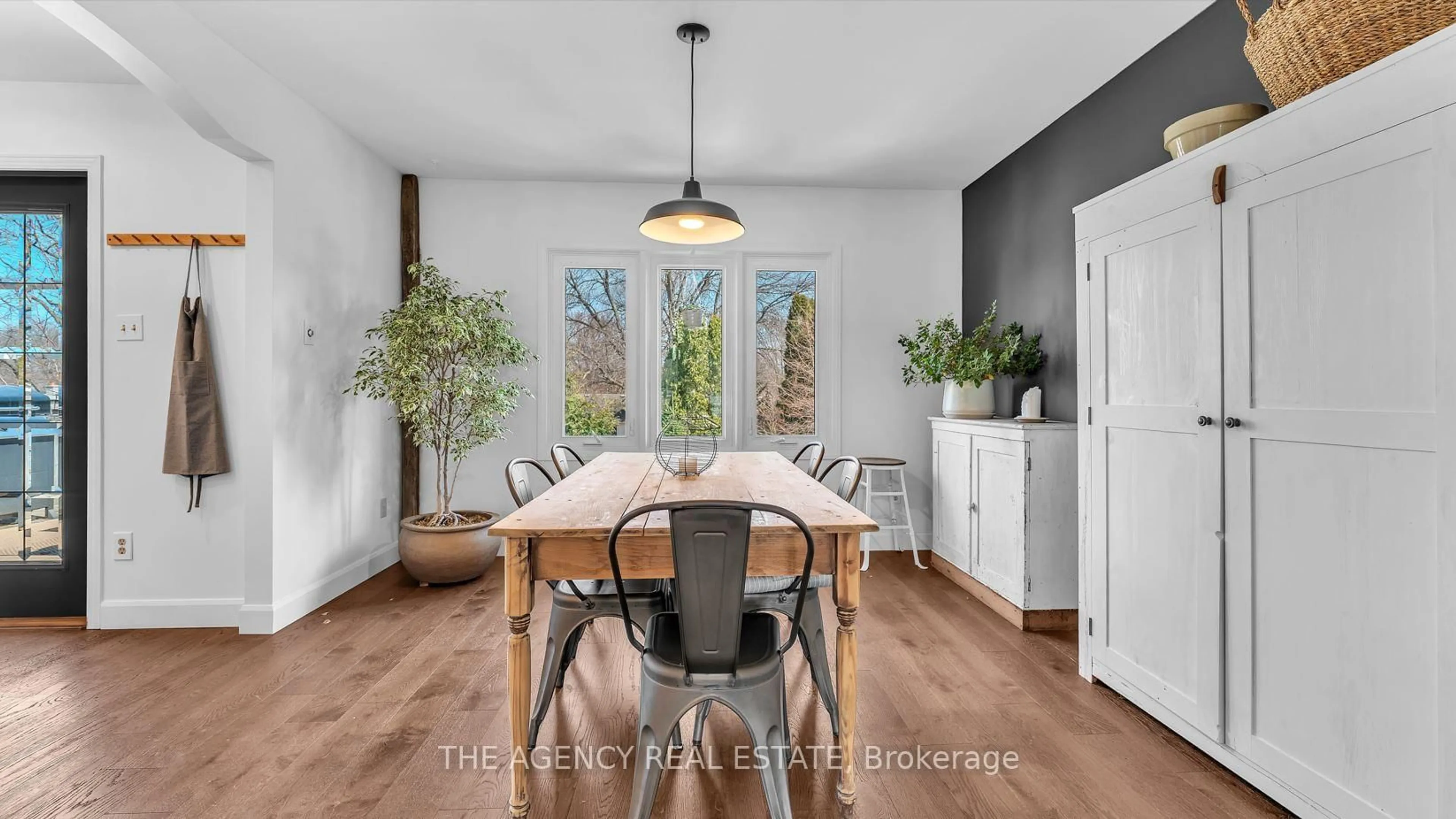 Dining room, wood/laminate floor for 438 Grand View Ave, London South Ontario N6K 2T4