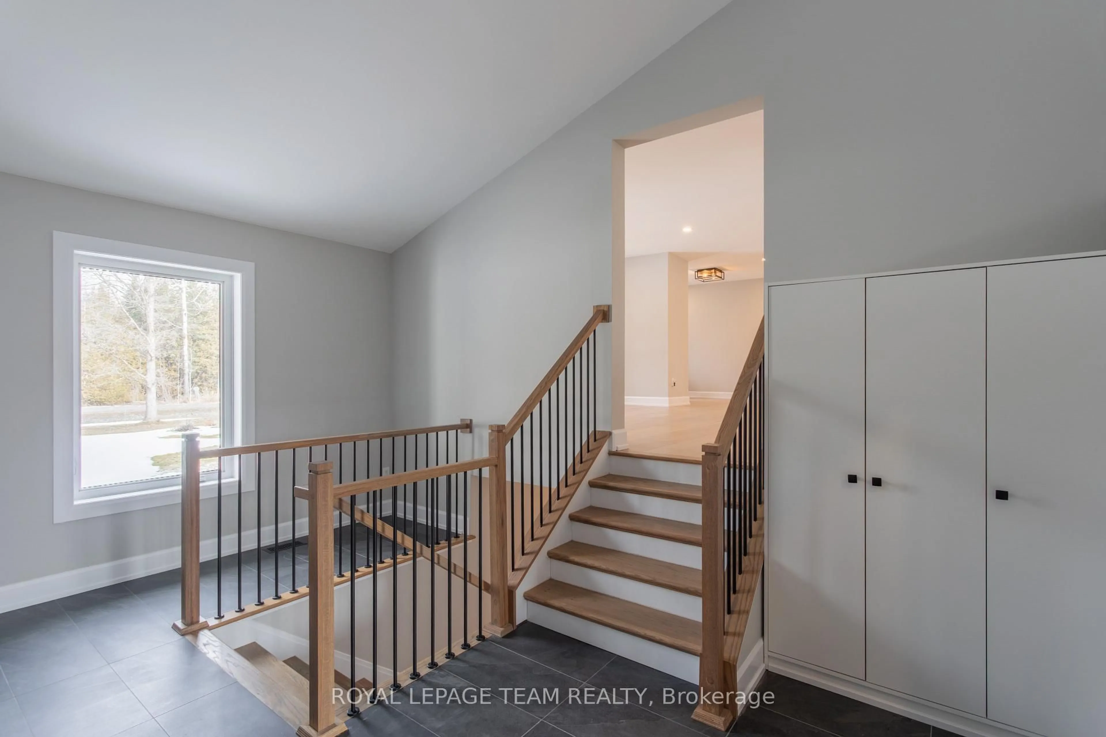 Stairs for 2071 8th Line, Carleton Place Ontario K7C 3P2