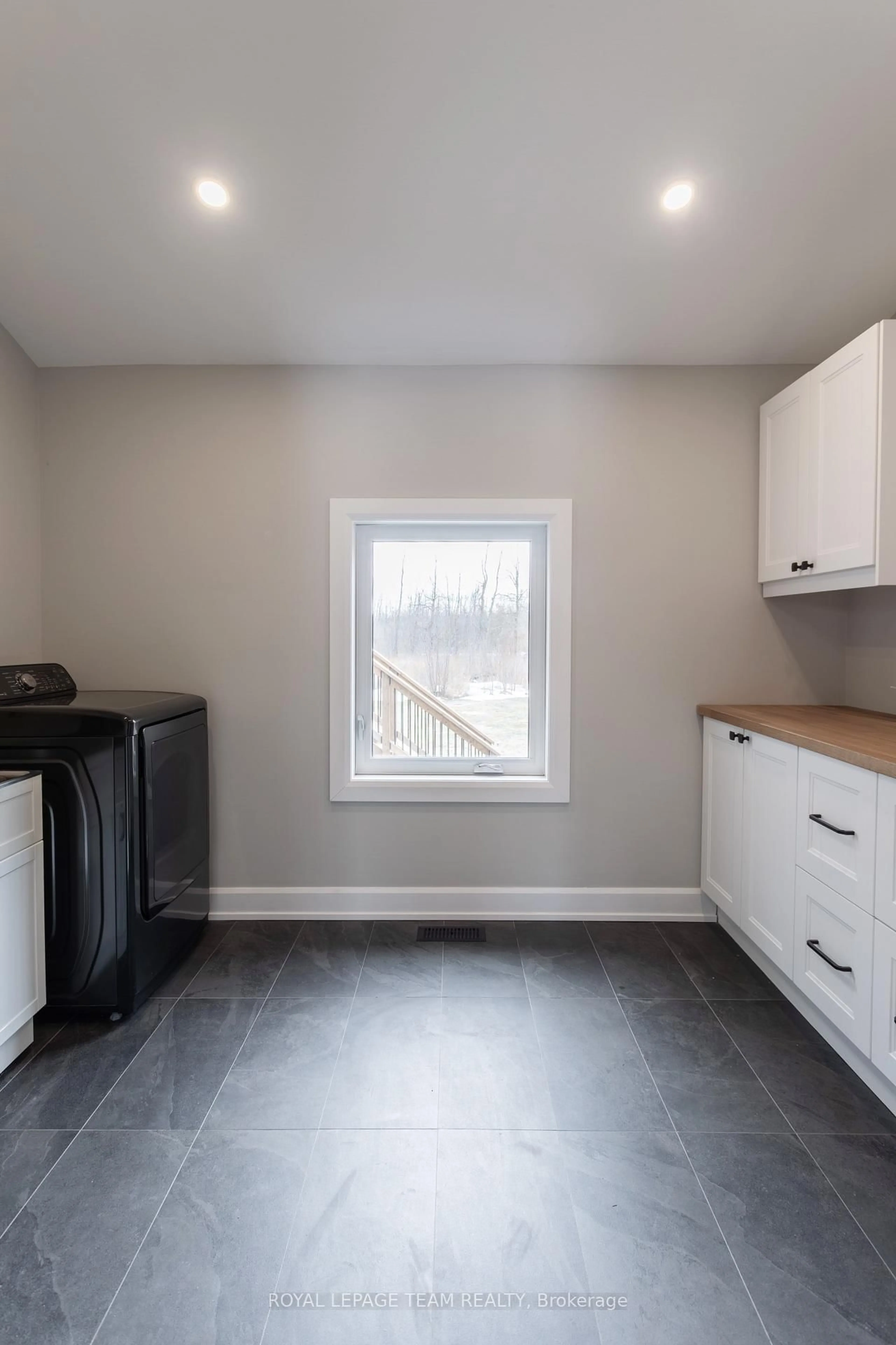 Laundry room for 2071 8th Line, Carleton Place Ontario K7C 3P2