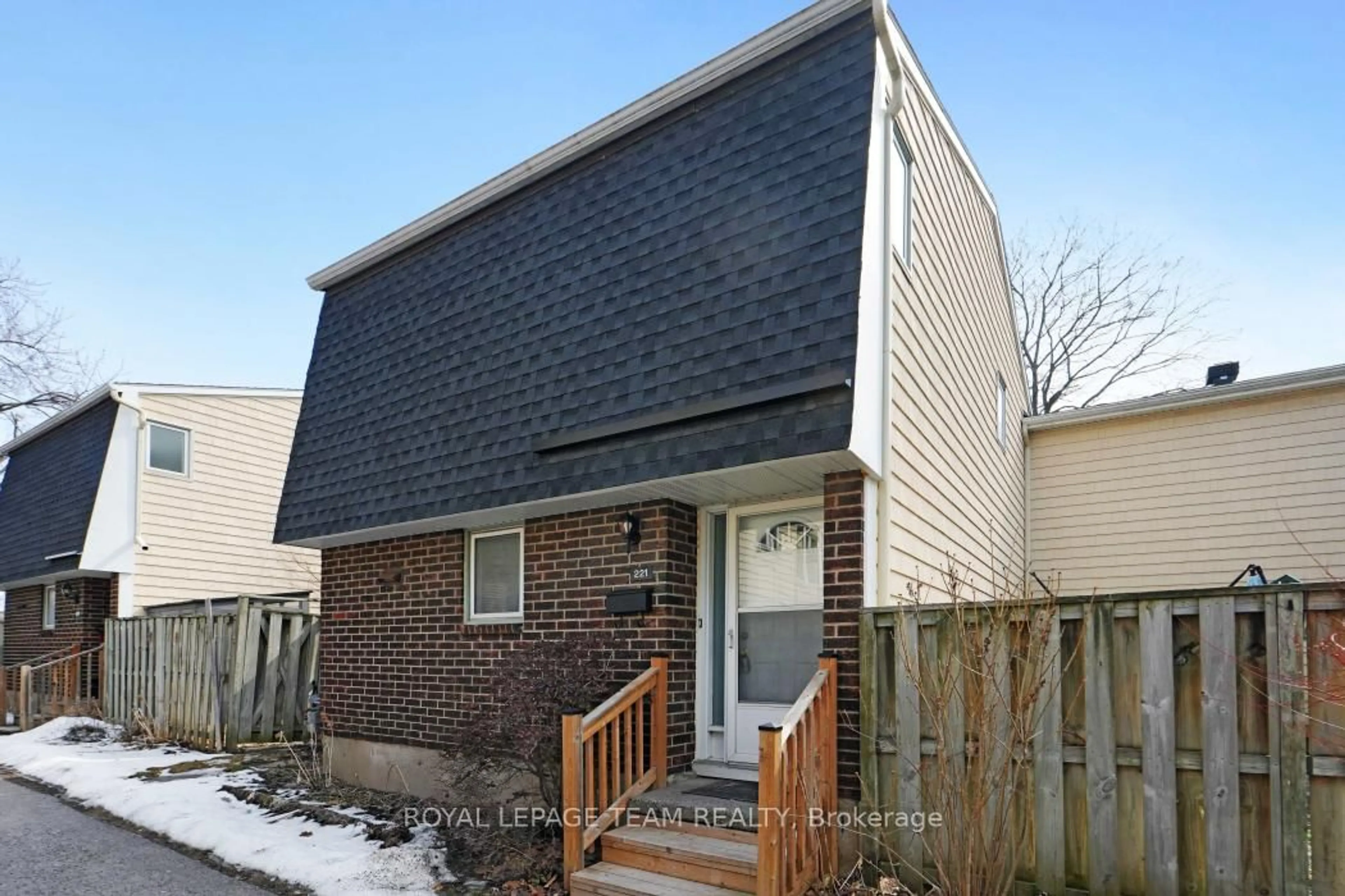 Unknown for 221 Petrie Lane, Kanata Ontario K2K 1Z5