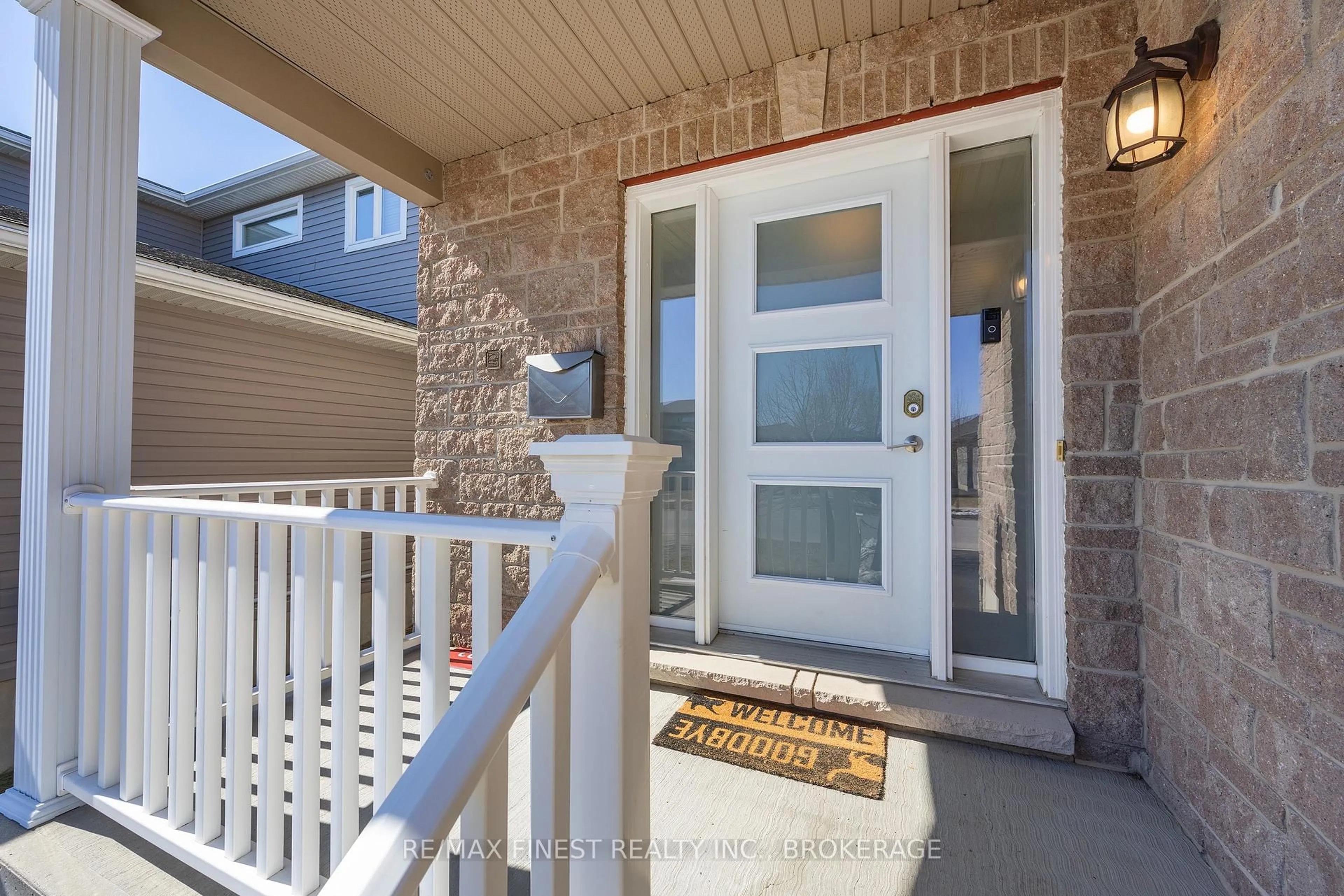 Indoor entryway for 108 Pratt Dr, Loyalist Ontario K7N 0A4
