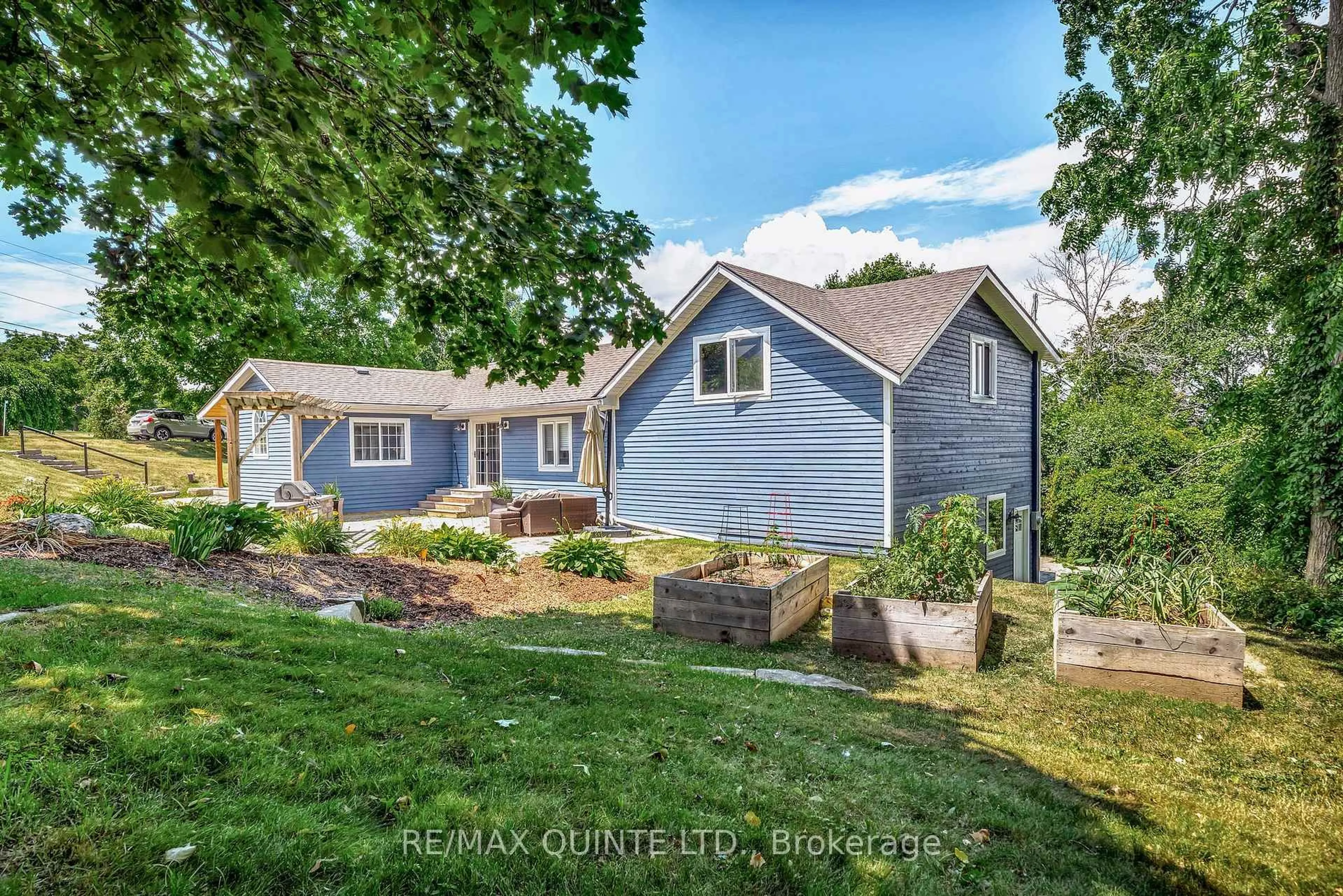 A pic from outside/outdoor area/front of a property/back of a property/a pic from drone, unknown for 14 Eastern Ave, Prince Edward County Ontario K8N 4Z1