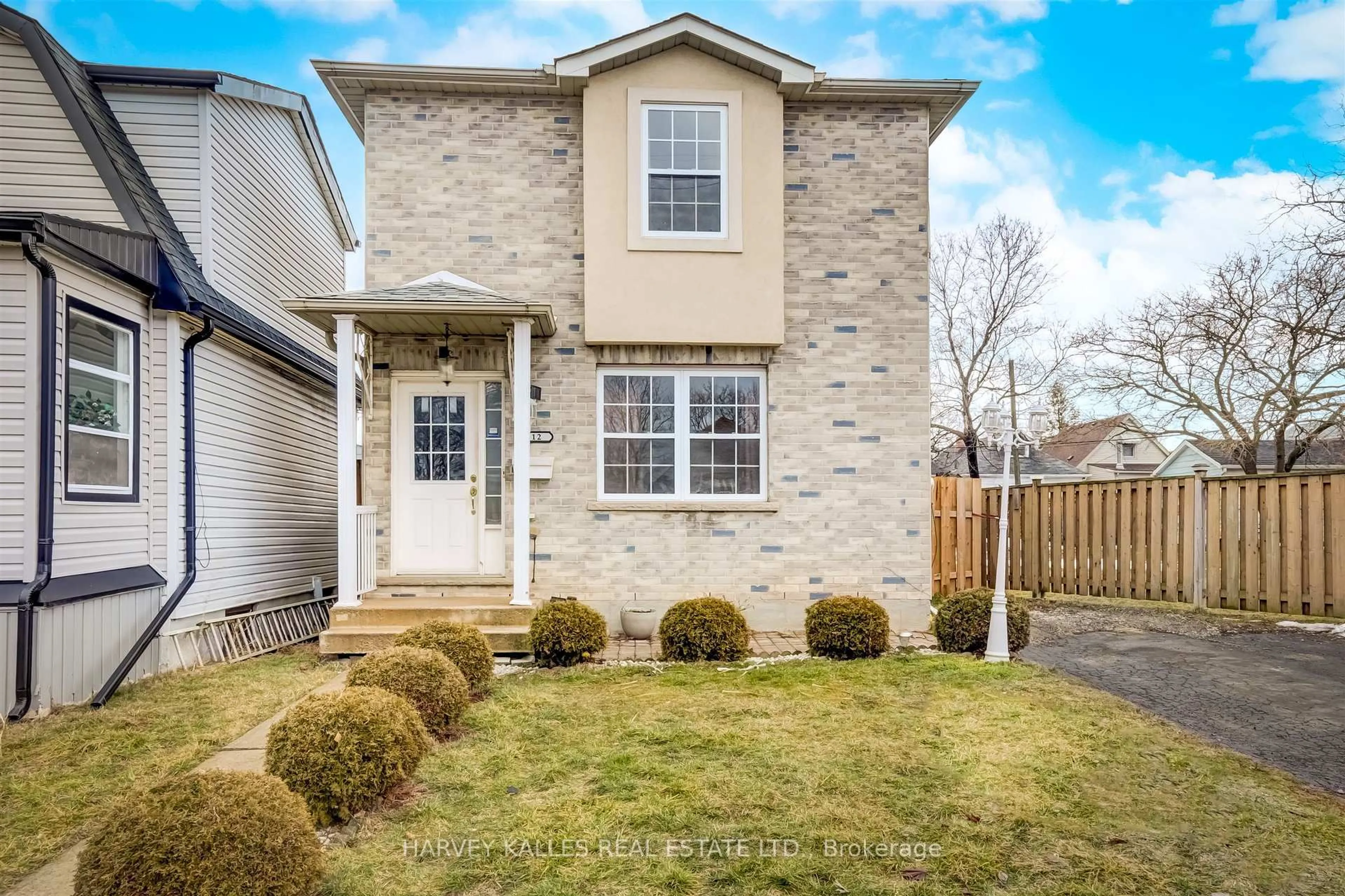 Home with brick exterior material, street for 112 Wexford Ave, Hamilton Ontario L8H 4M4