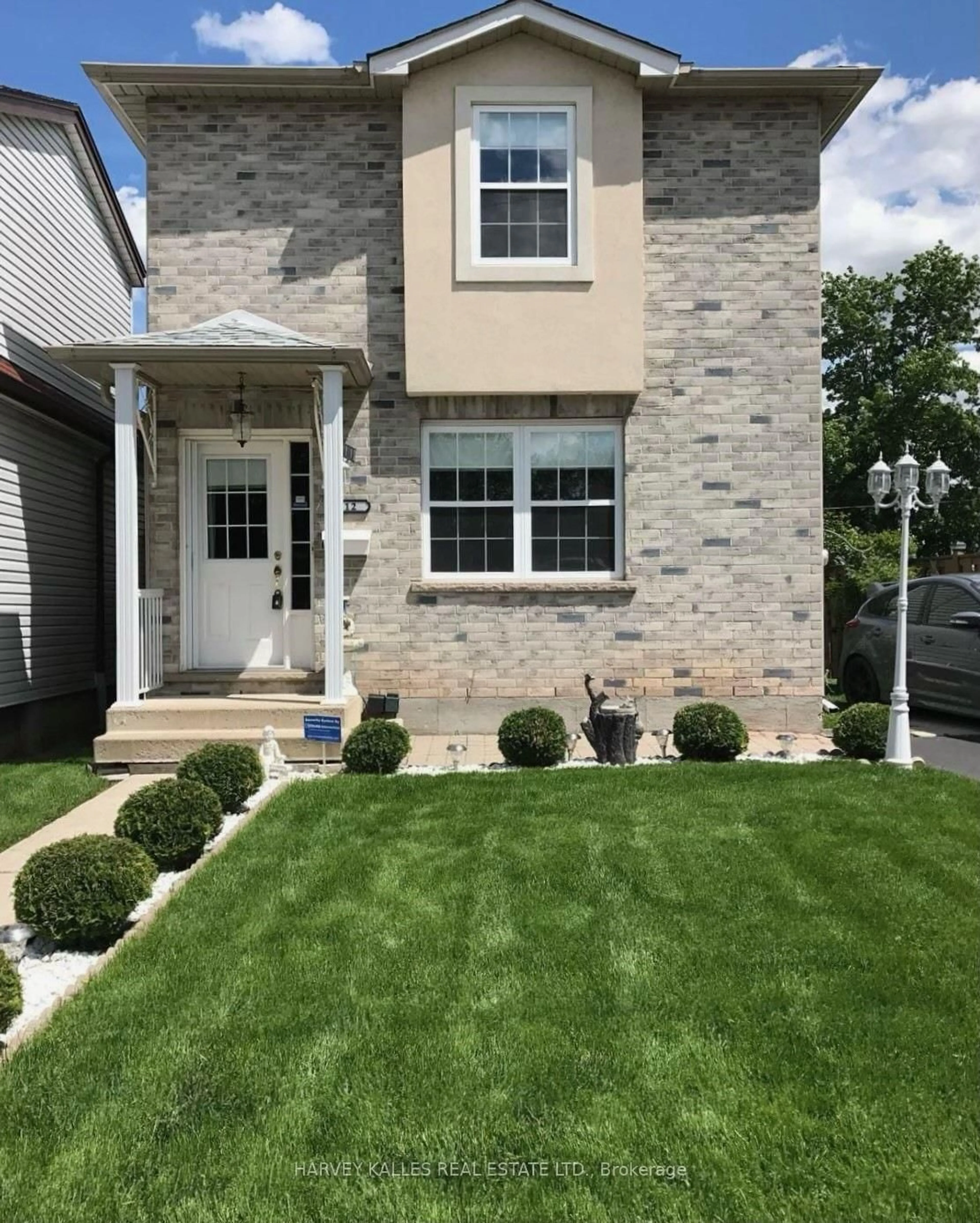 Home with brick exterior material, street for 112 Wexford Ave, Hamilton Ontario L8H 4M4