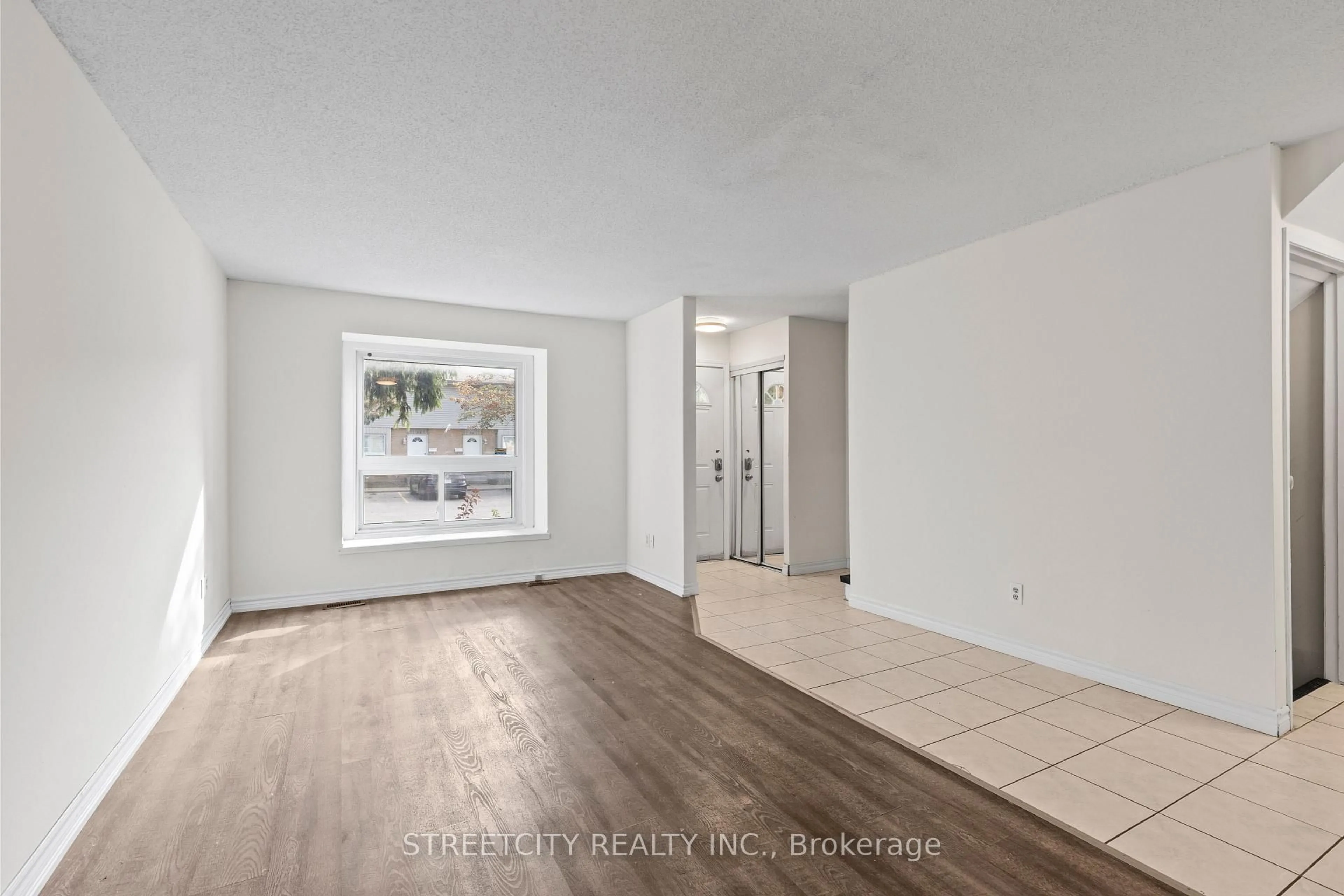 A pic of a room for 577 Third St #36, London East Ontario N5V 4B9