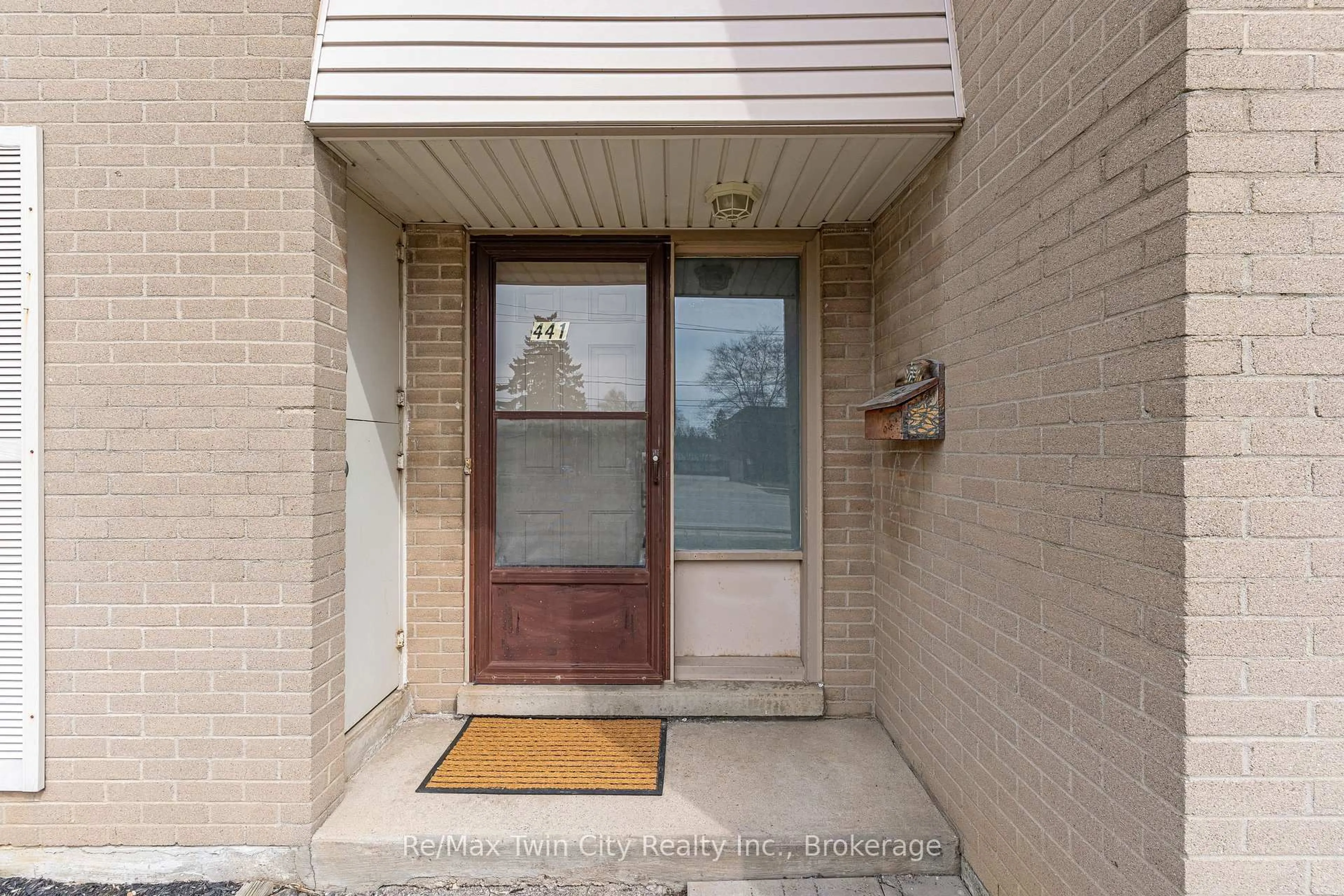 Indoor entryway for 441 Victoria Rd #441, Guelph Ontario N1E 5J9