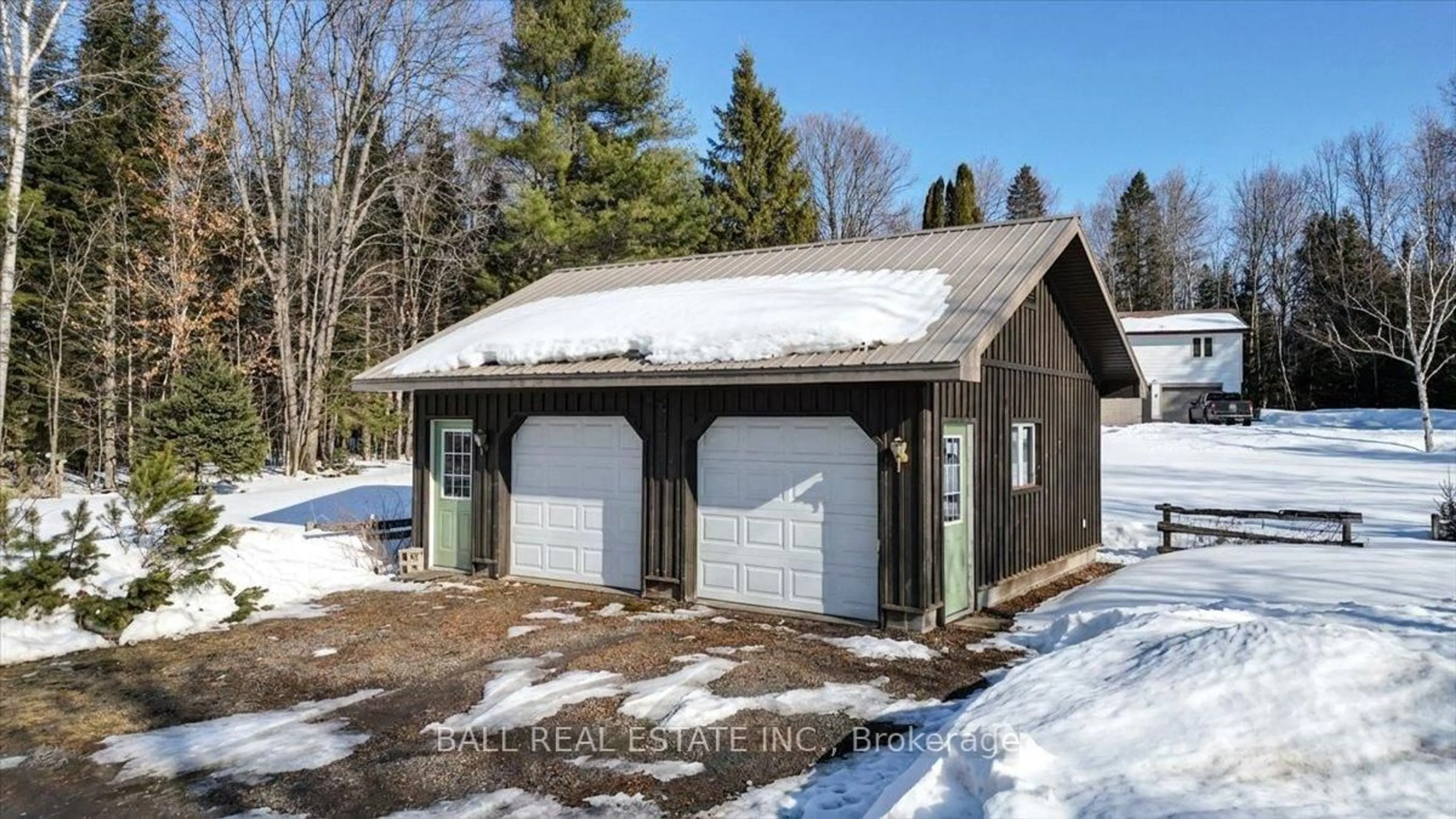 Indoor garage for 9 Quarry Rd, Bancroft Ontario K0L 1C0