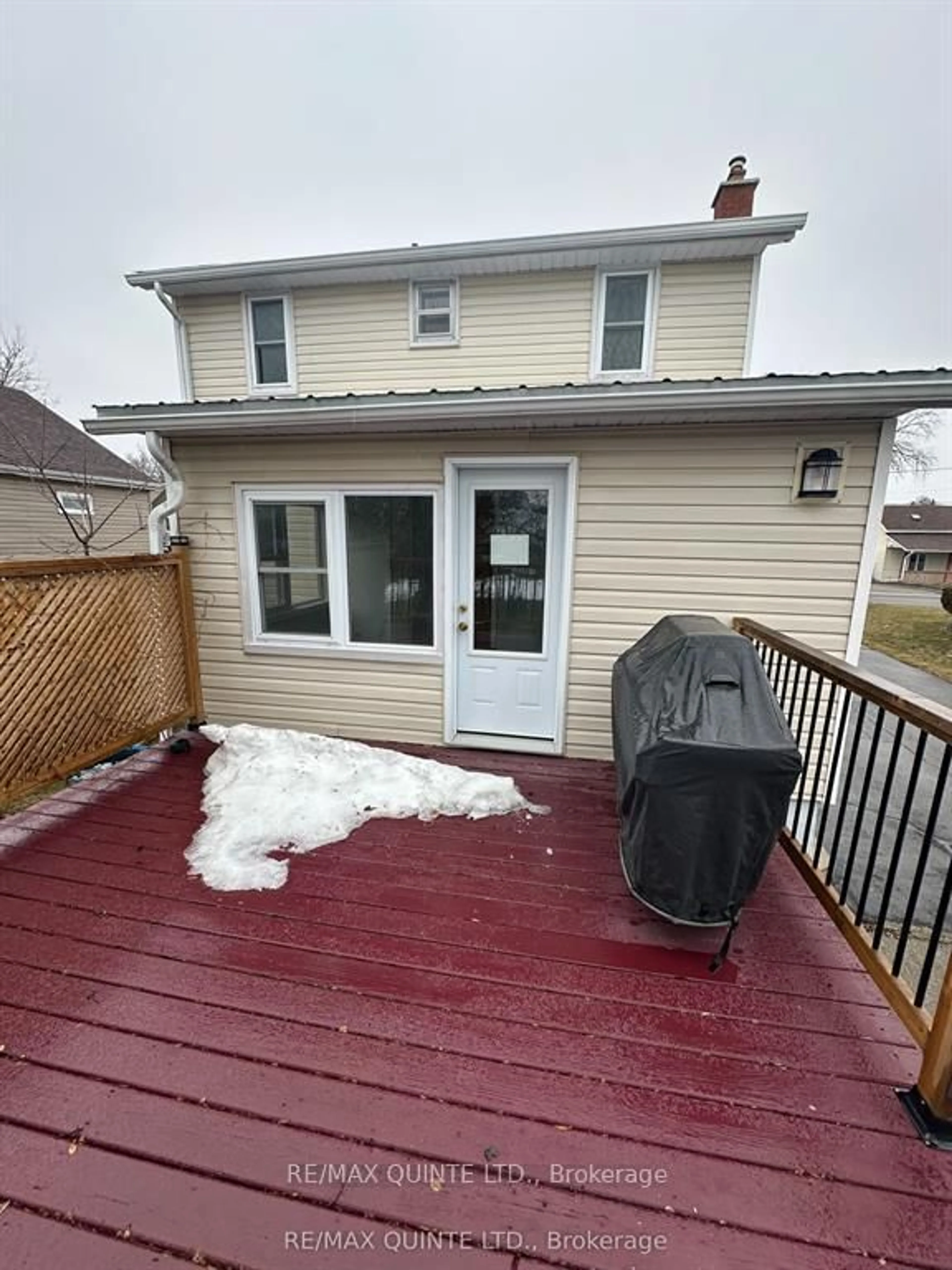 Patio, street for 9 Wilkins St, Belleville Ontario K8P 1P2