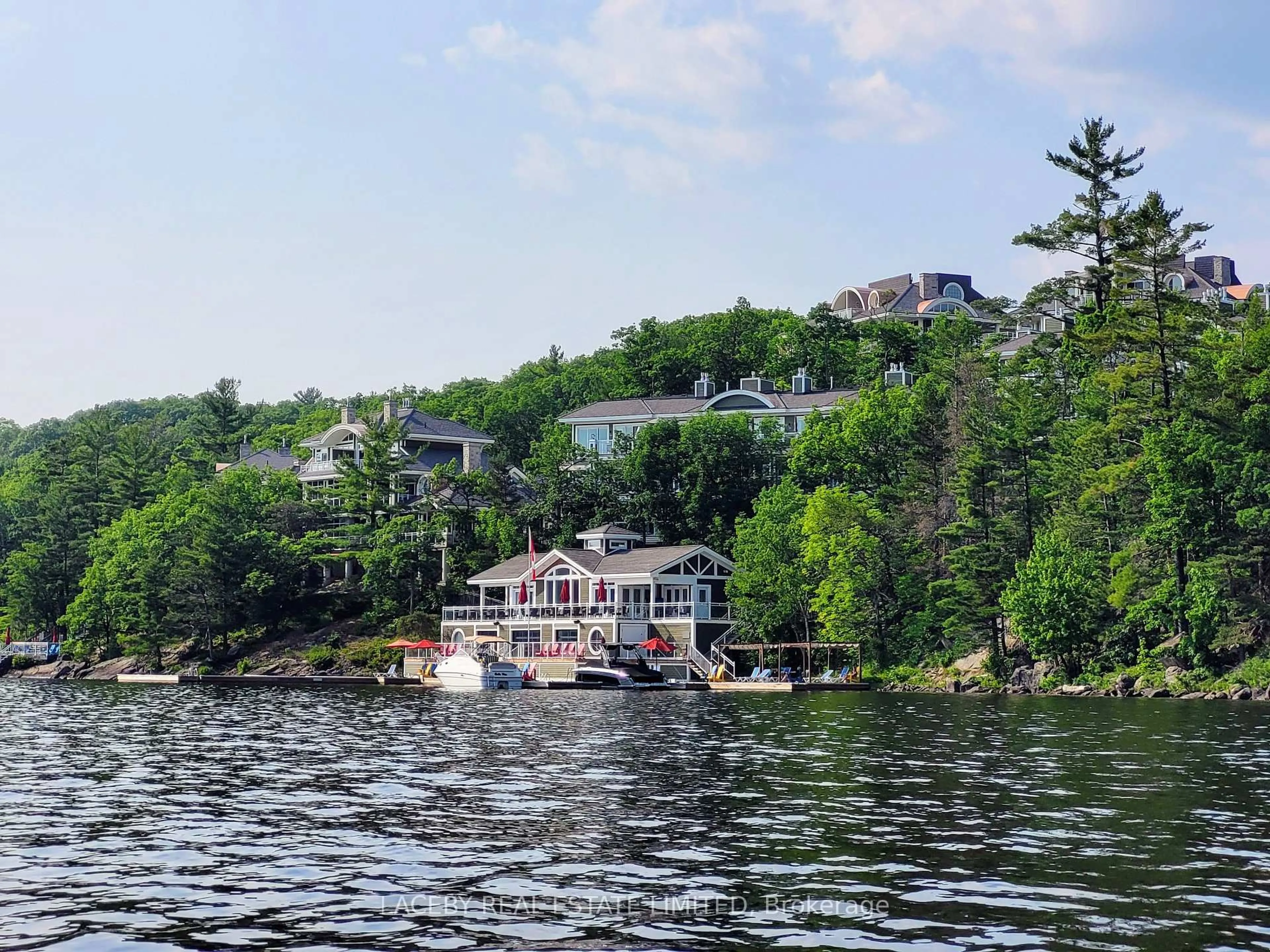 Blurry image for 1869 Muskoka District Rd 118 W, Muskoka Lakes Ontario P1L 1W8